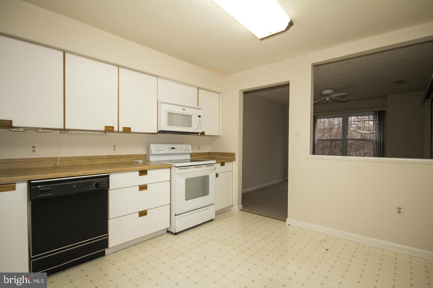 THE FALLS GARDEN - Residential Lease