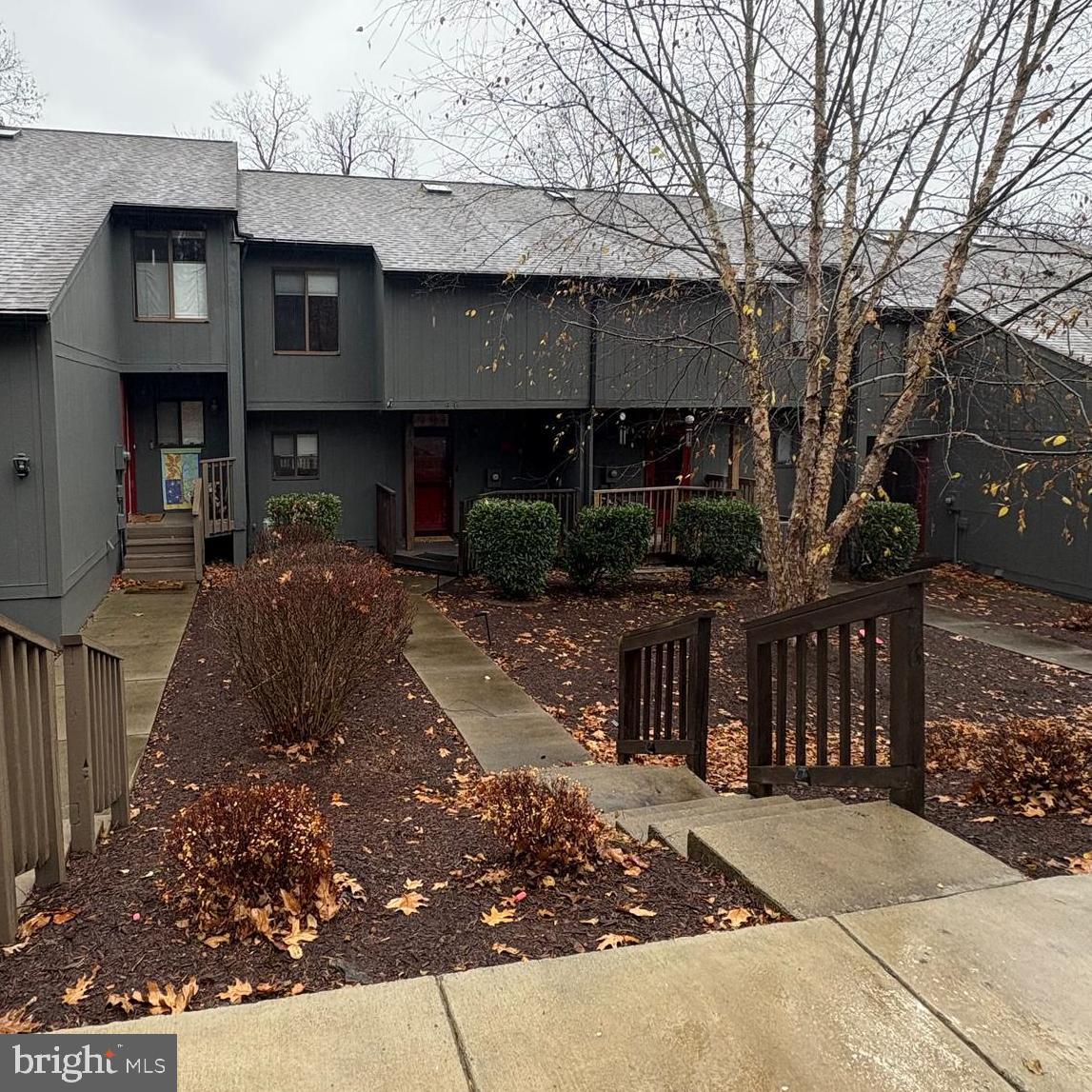 THE WOODS - Residential Lease