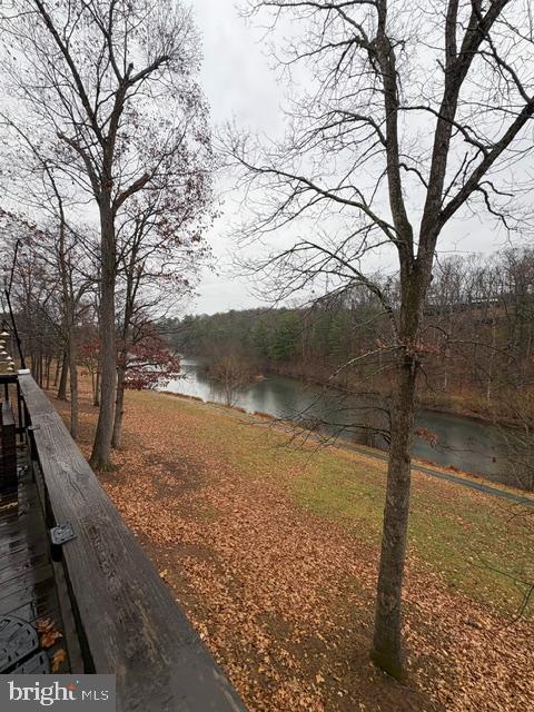 THE WOODS - Residential Lease