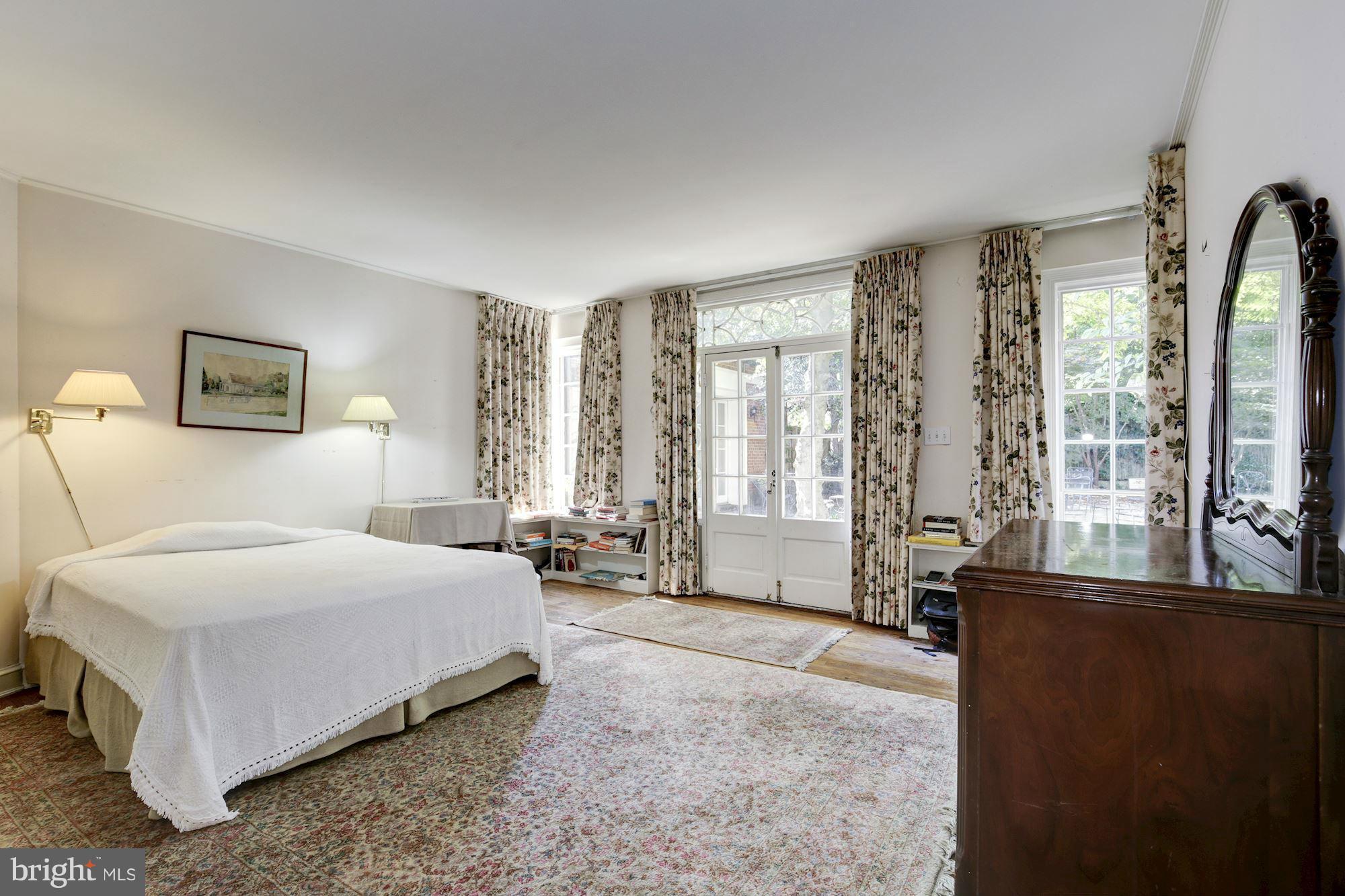 GEORGETOWN - Residential