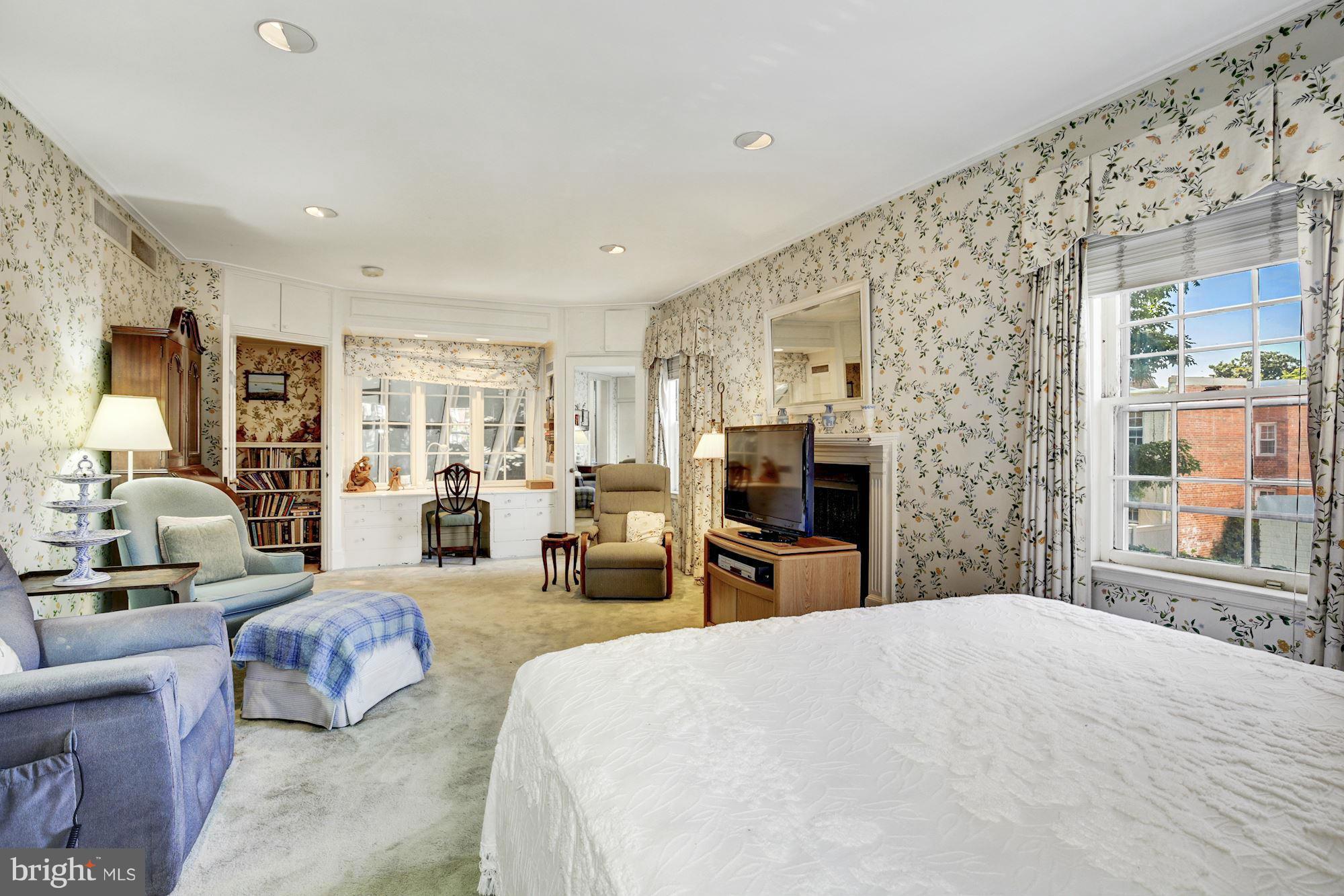 GEORGETOWN - Residential