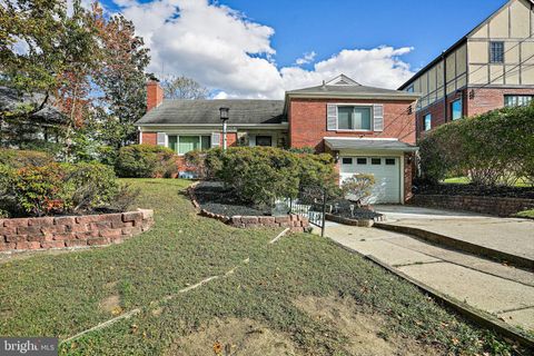 Photo of 5747 27th Street NW, WASHINGTON, DC 20015 (MLS # DCDC2229022)