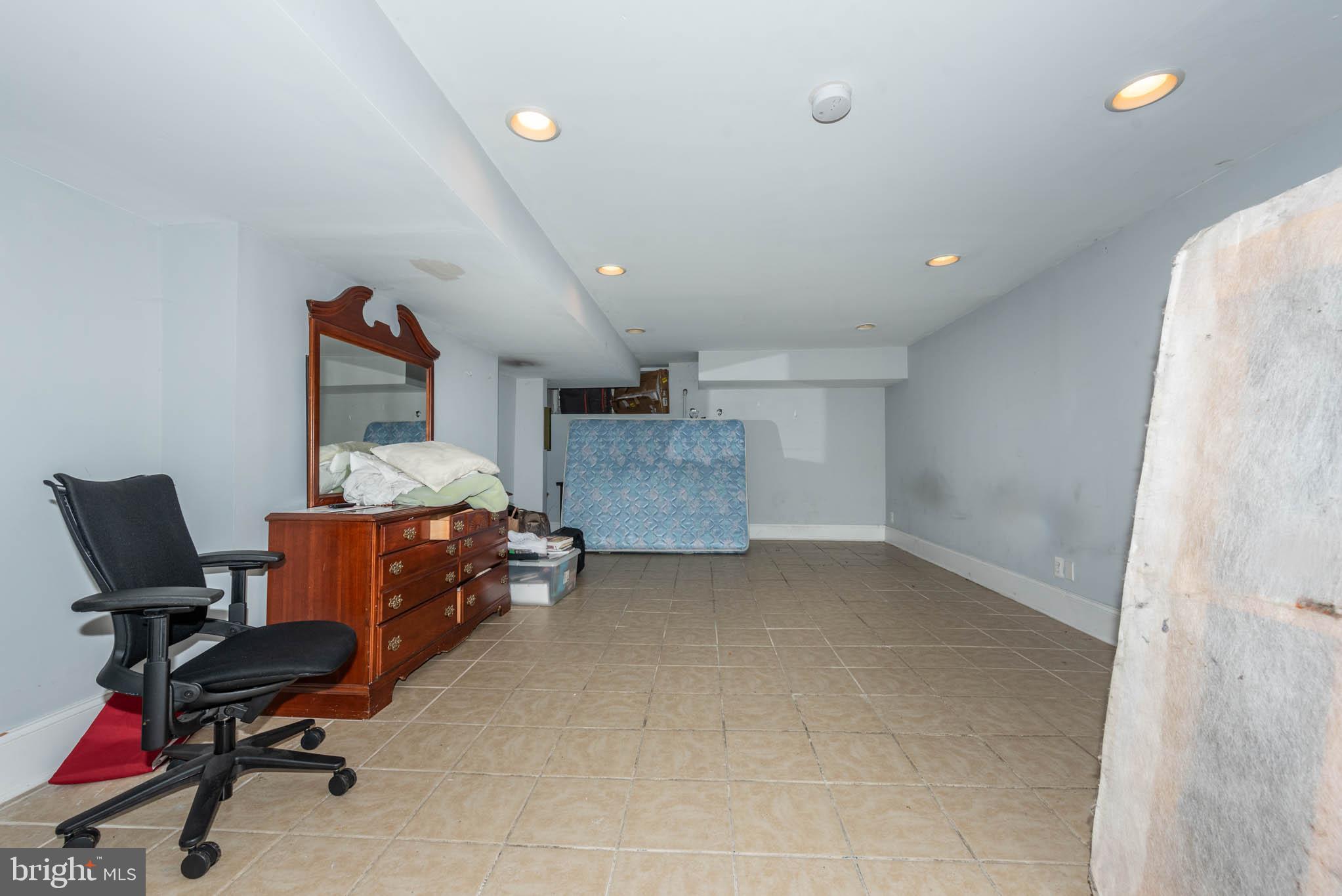 STATION NORTH ARTS DISTRICT - Residential Lease