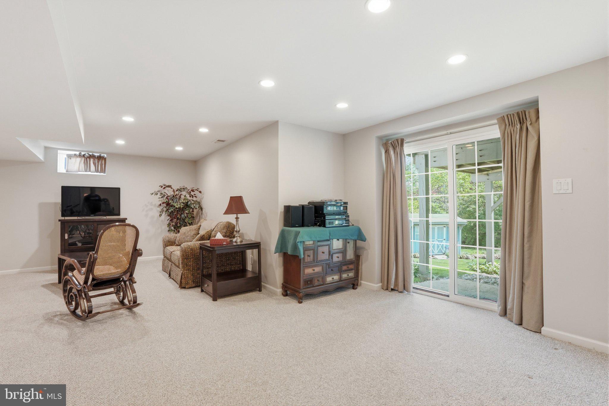 FORREST VIEW - Residential