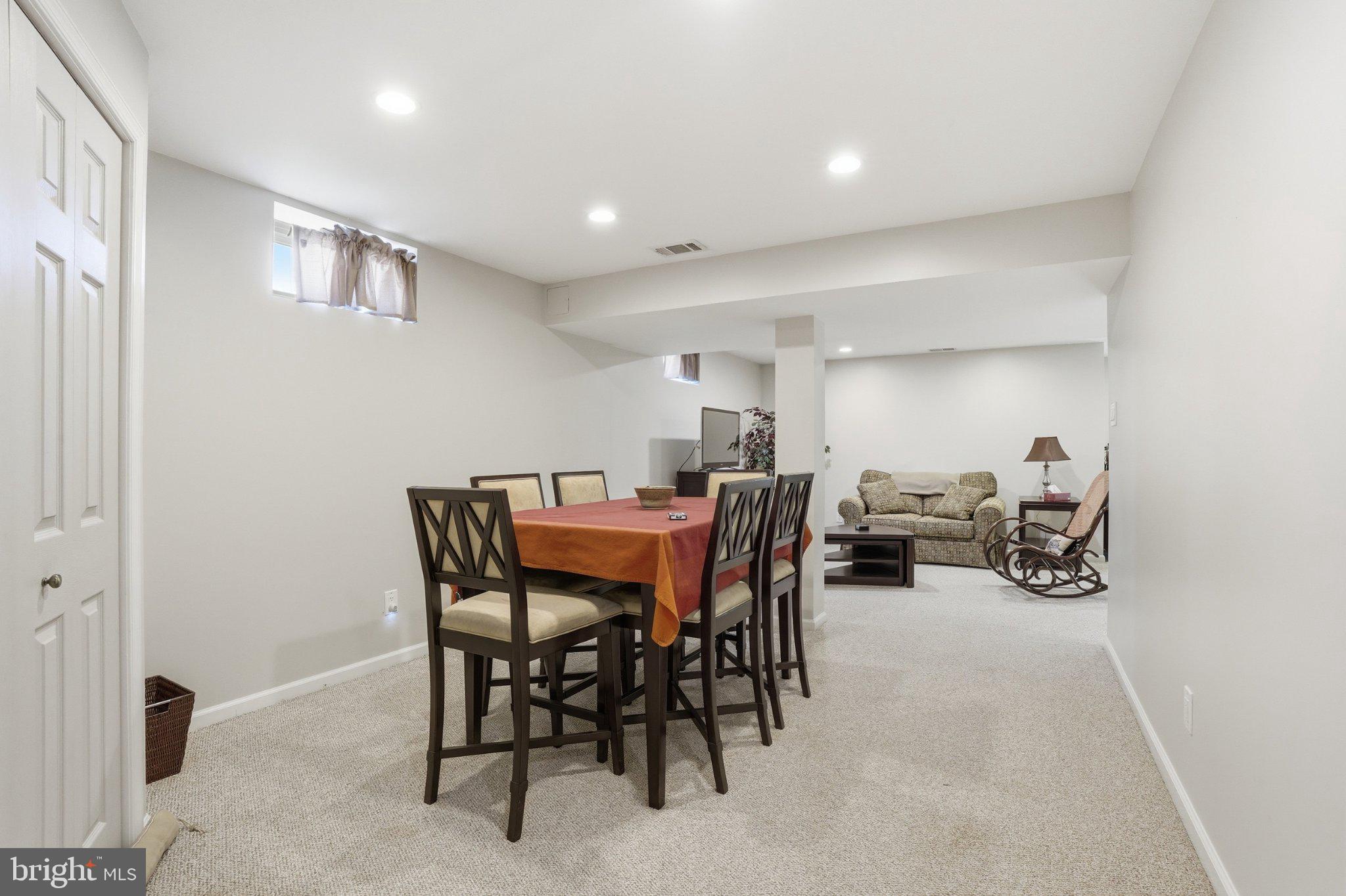 FORREST VIEW - Residential