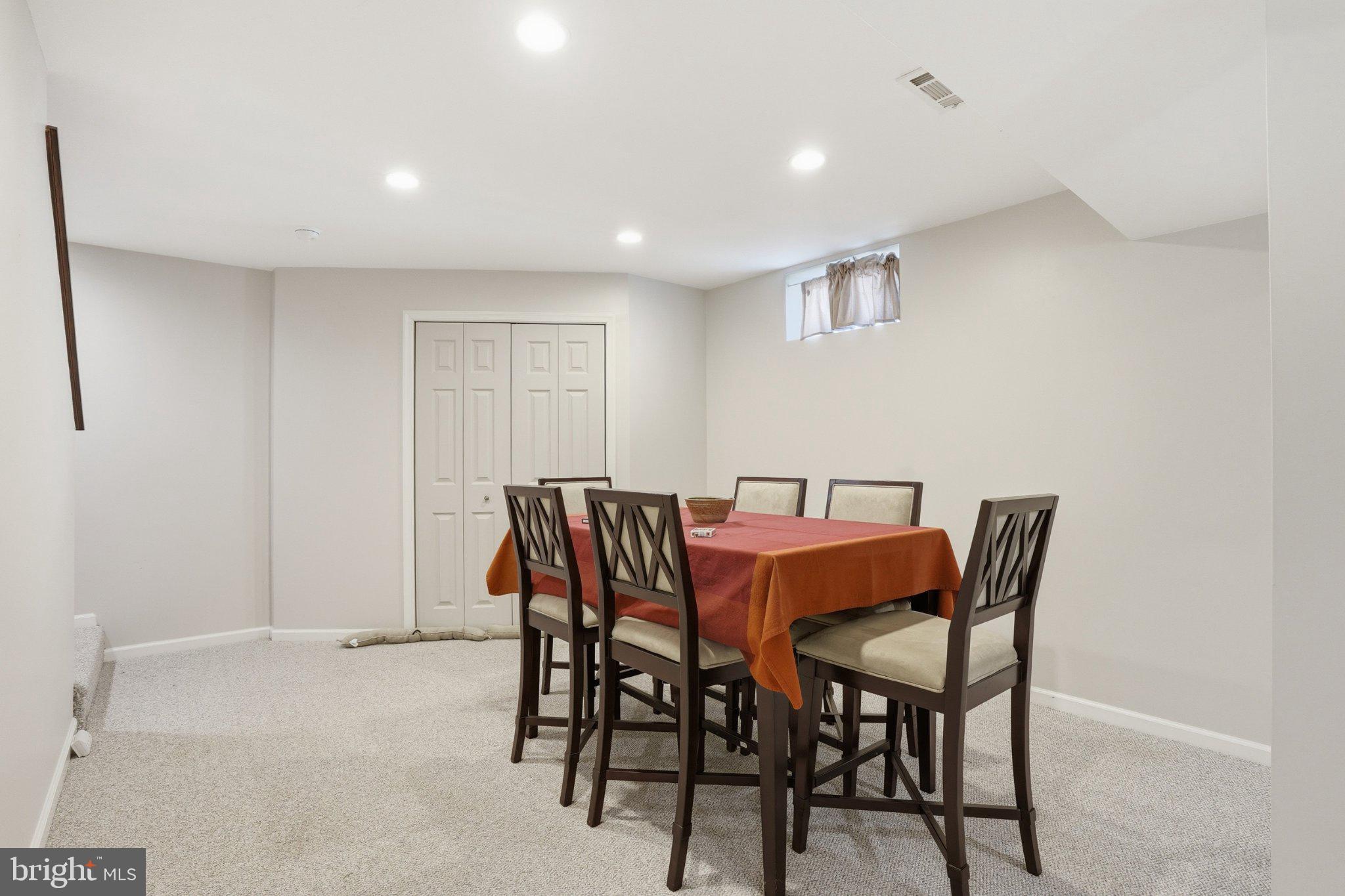 FORREST VIEW - Residential