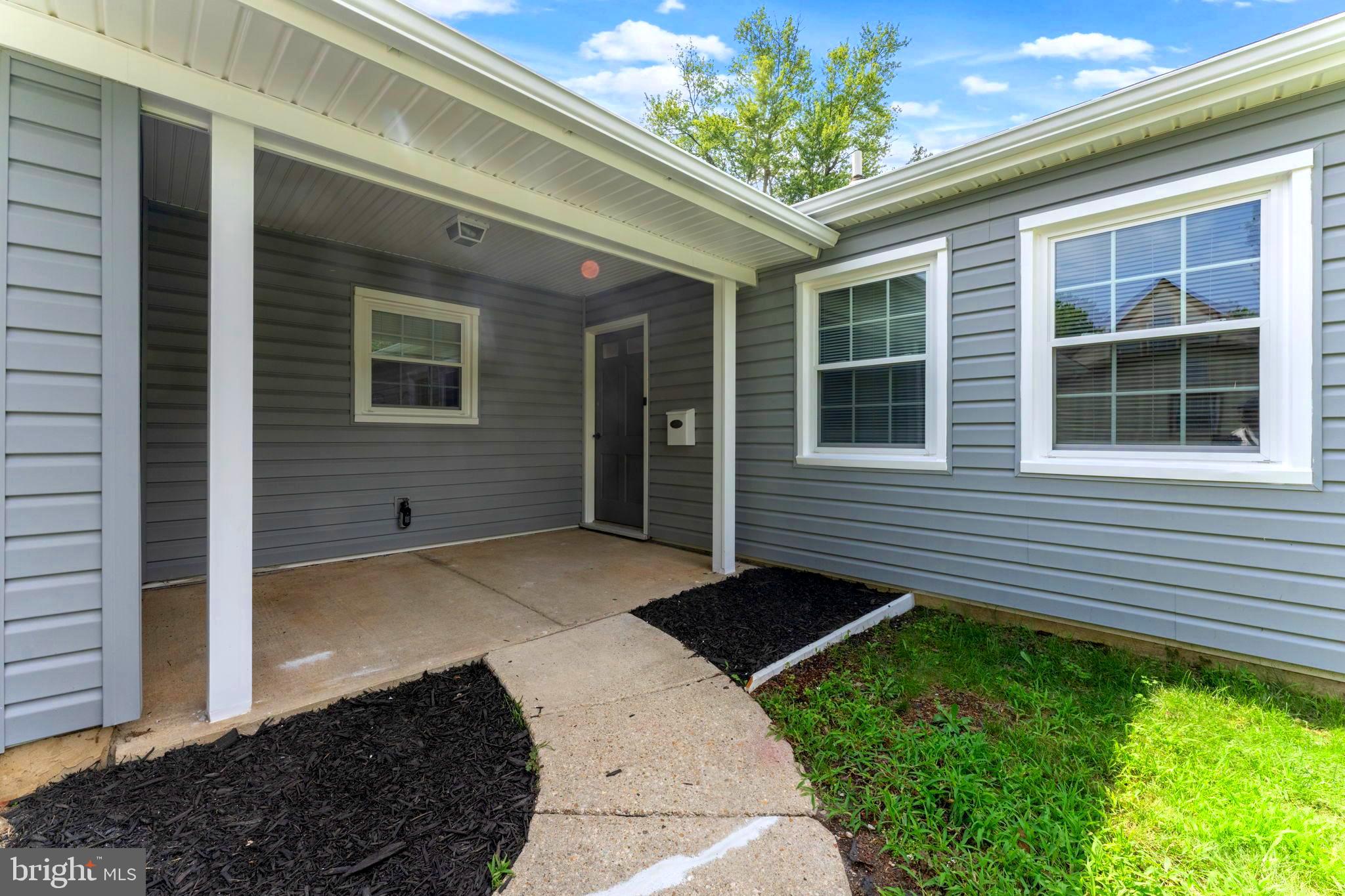 1607 PORTLAND LANE