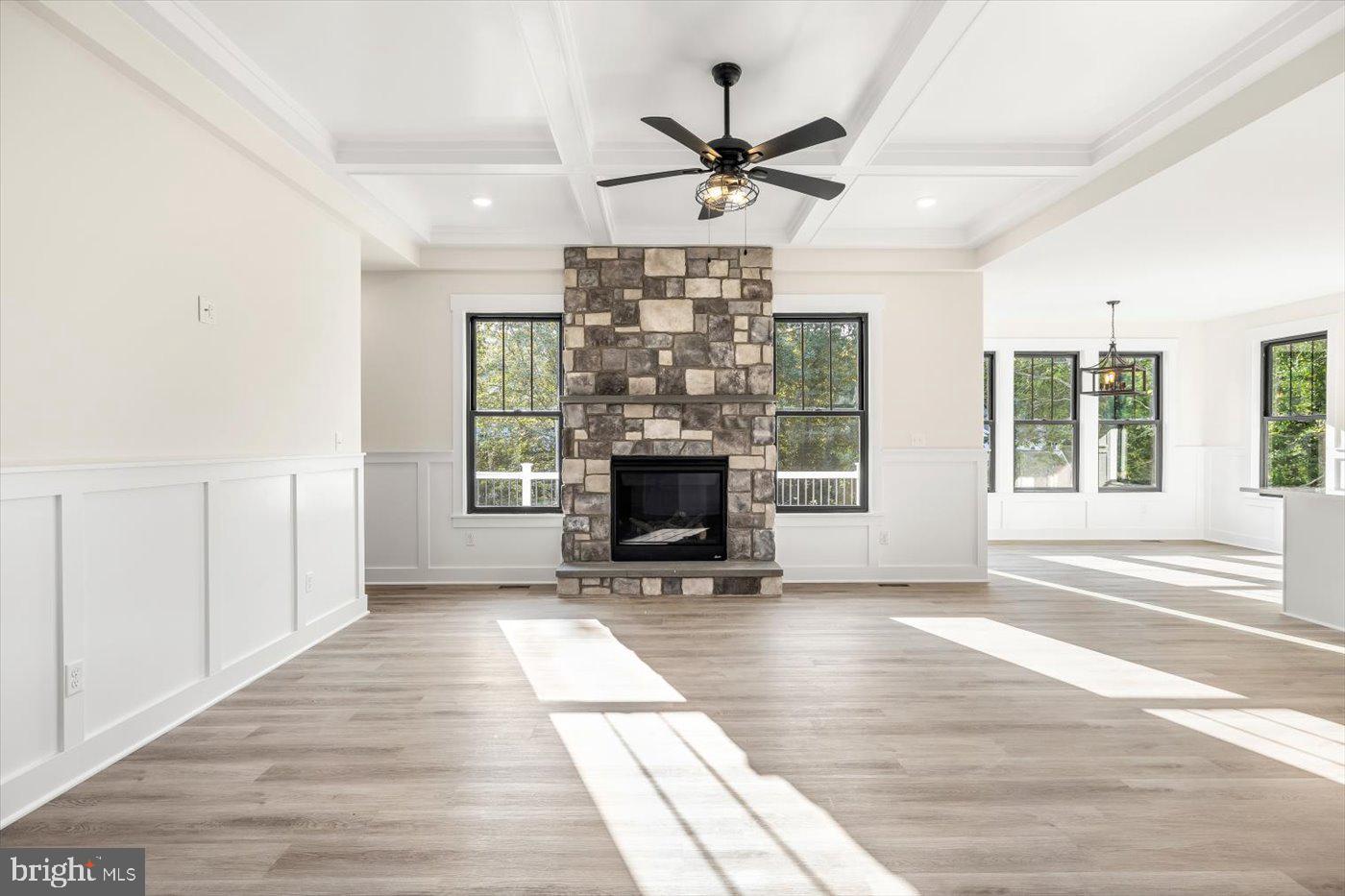 HUNTINGTON HILLS - Residential