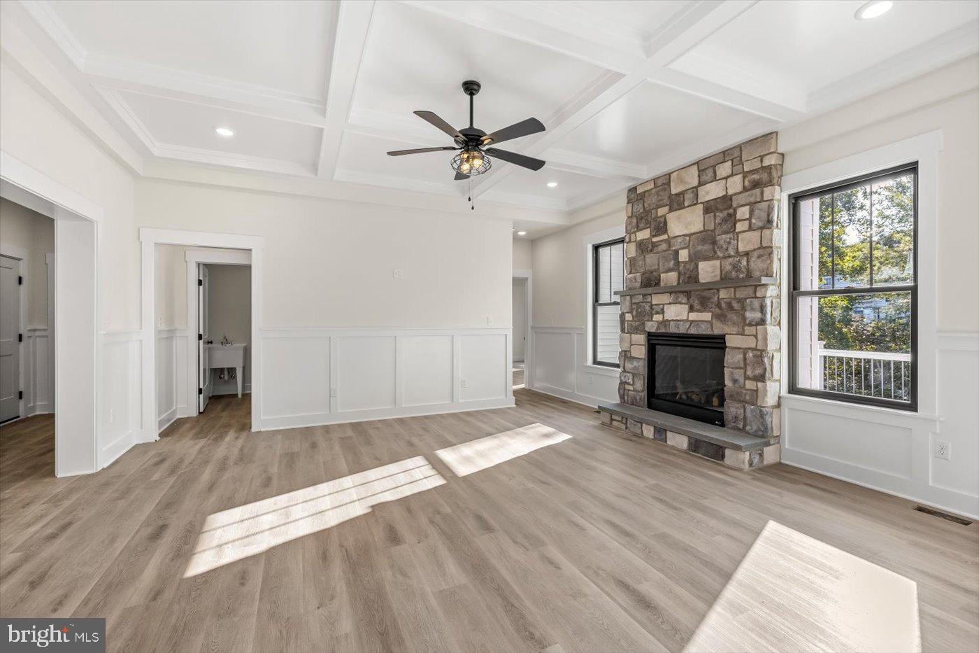 HUNTINGTON HILLS - Residential