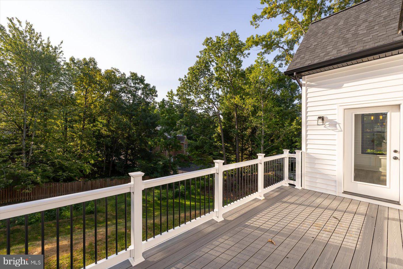 HUNTINGTON HILLS - Residential