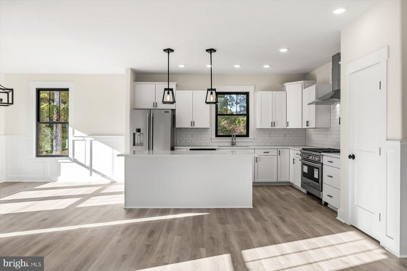 HUNTINGTON HILLS - Residential