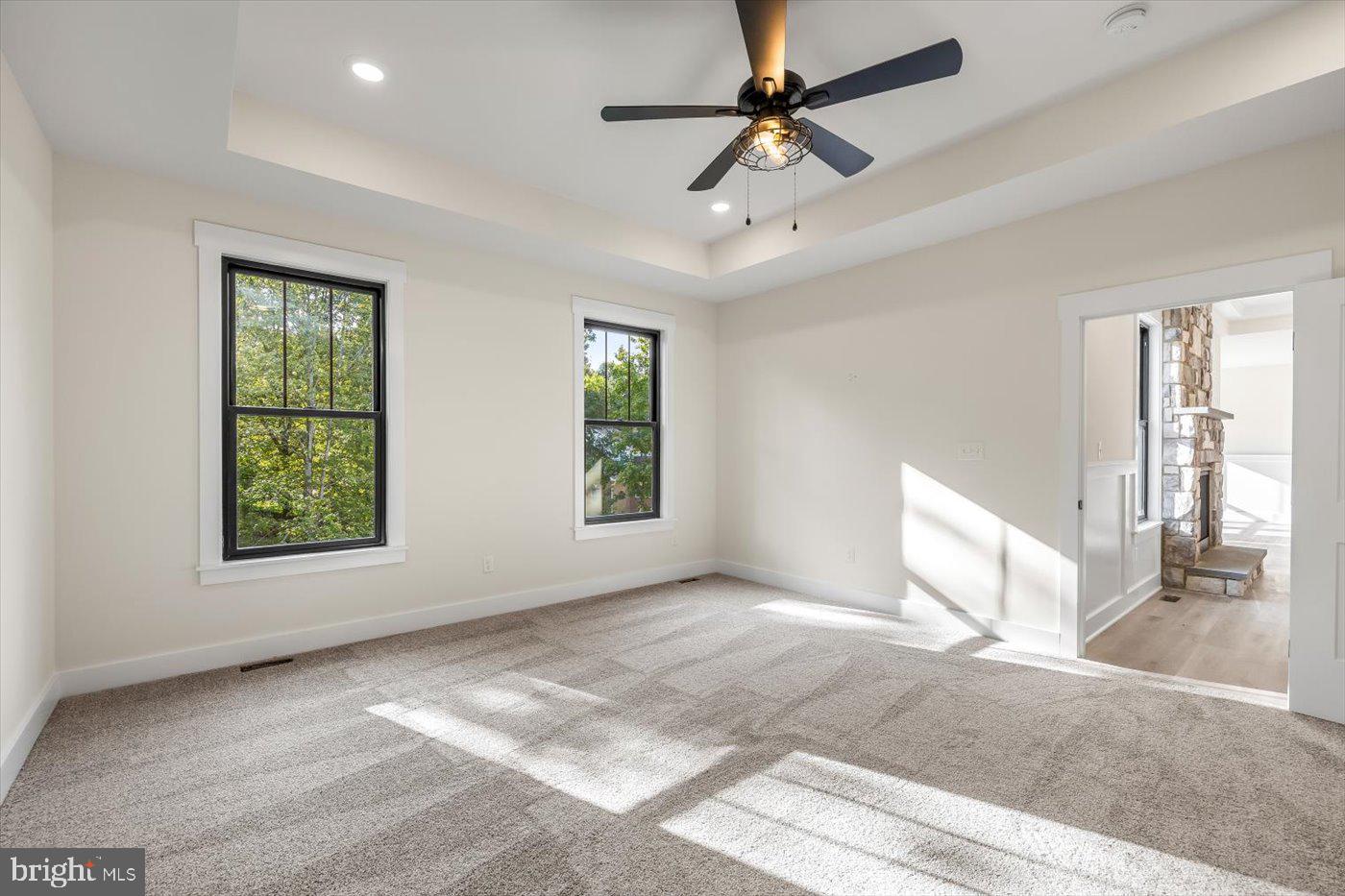 HUNTINGTON HILLS - Residential