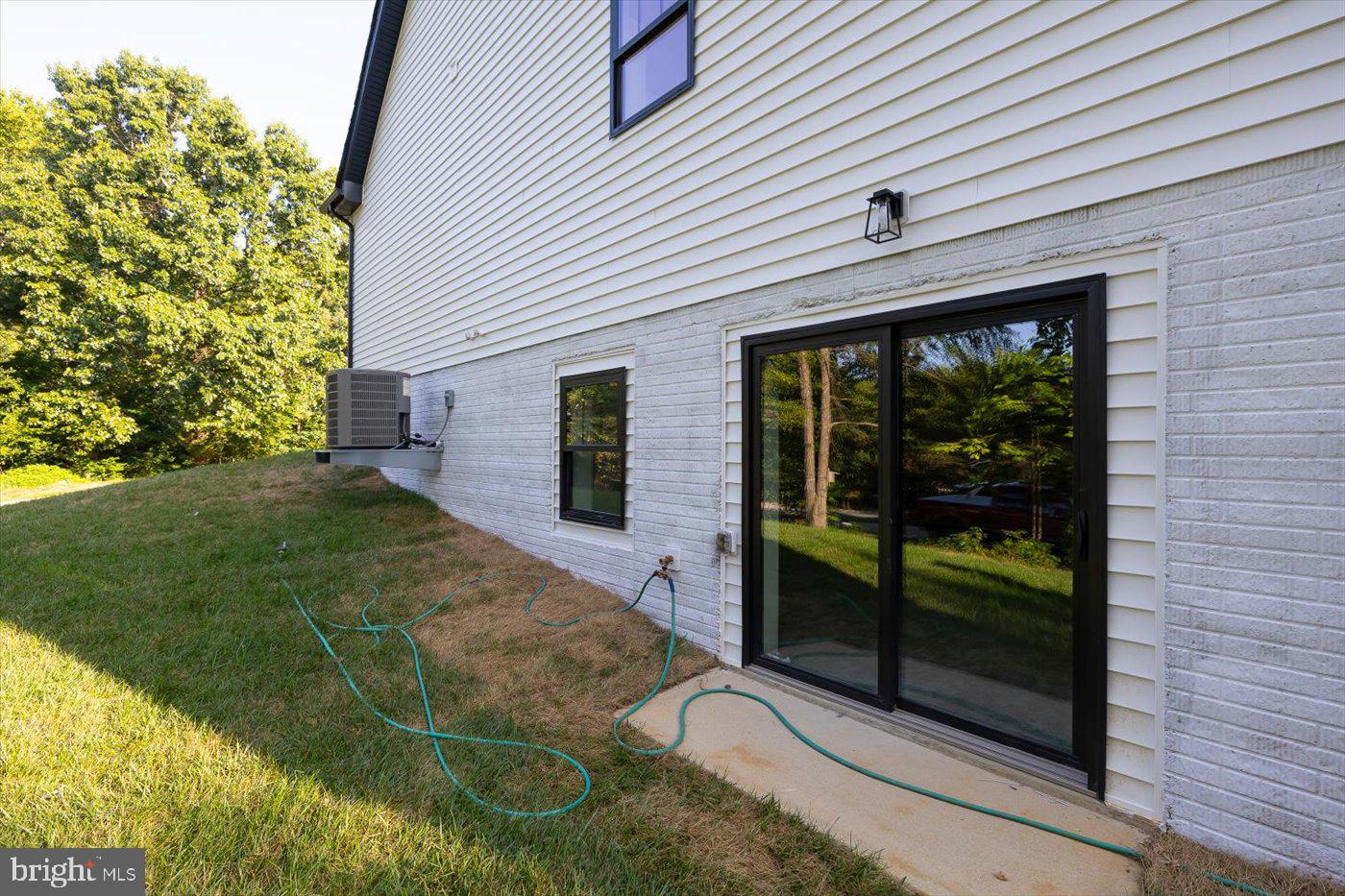 HUNTINGTON HILLS - Residential