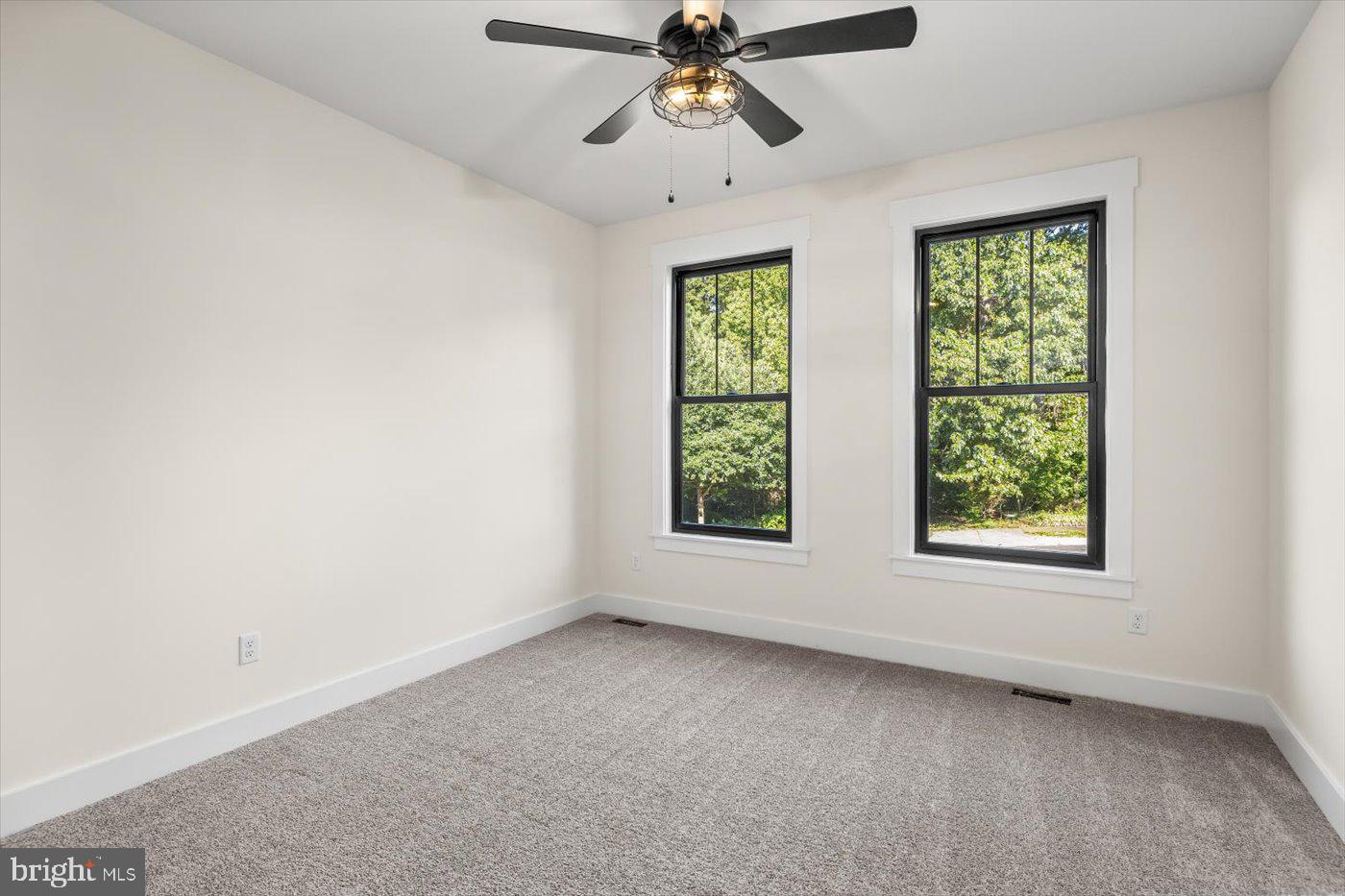 HUNTINGTON HILLS - Residential