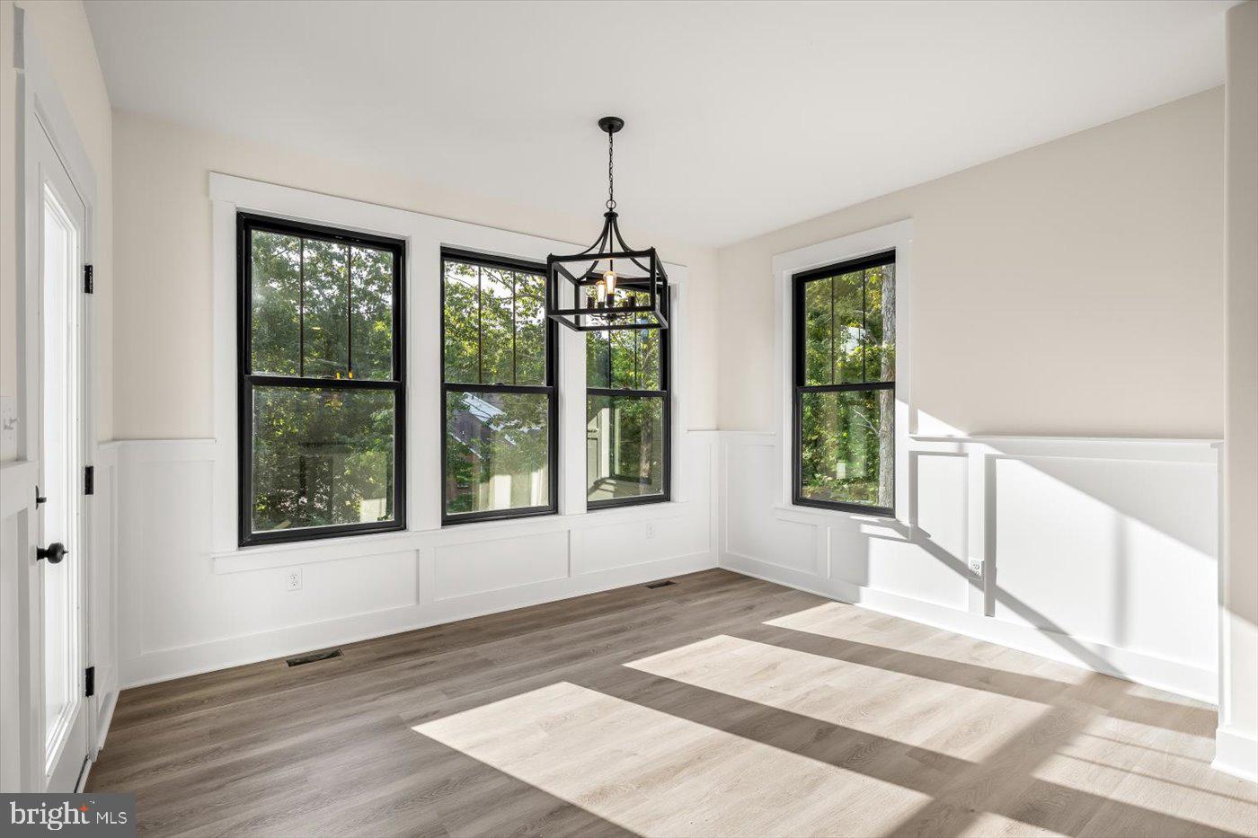 HUNTINGTON HILLS - Residential