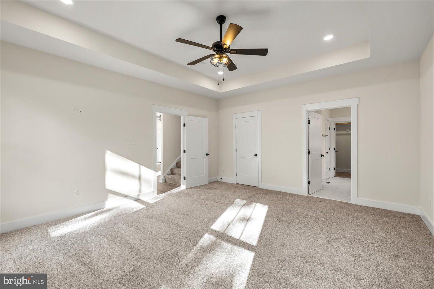 HUNTINGTON HILLS - Residential