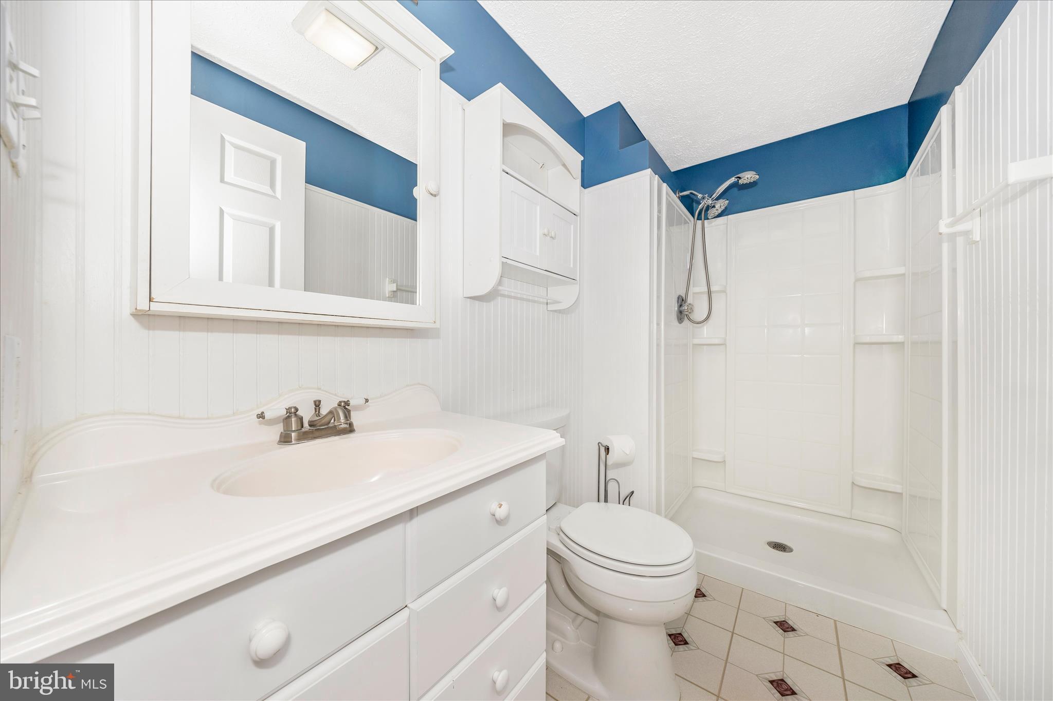 GLADE MANOR - Residential