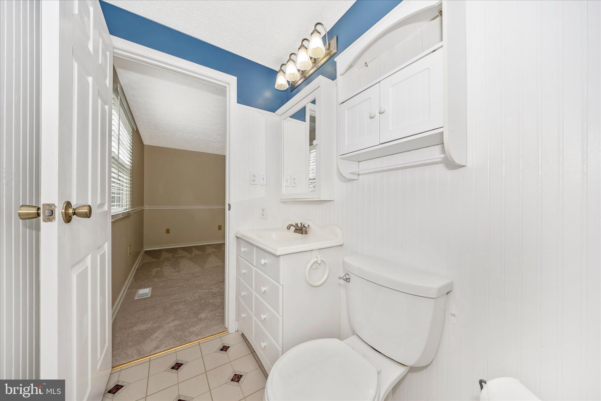 GLADE MANOR - Residential