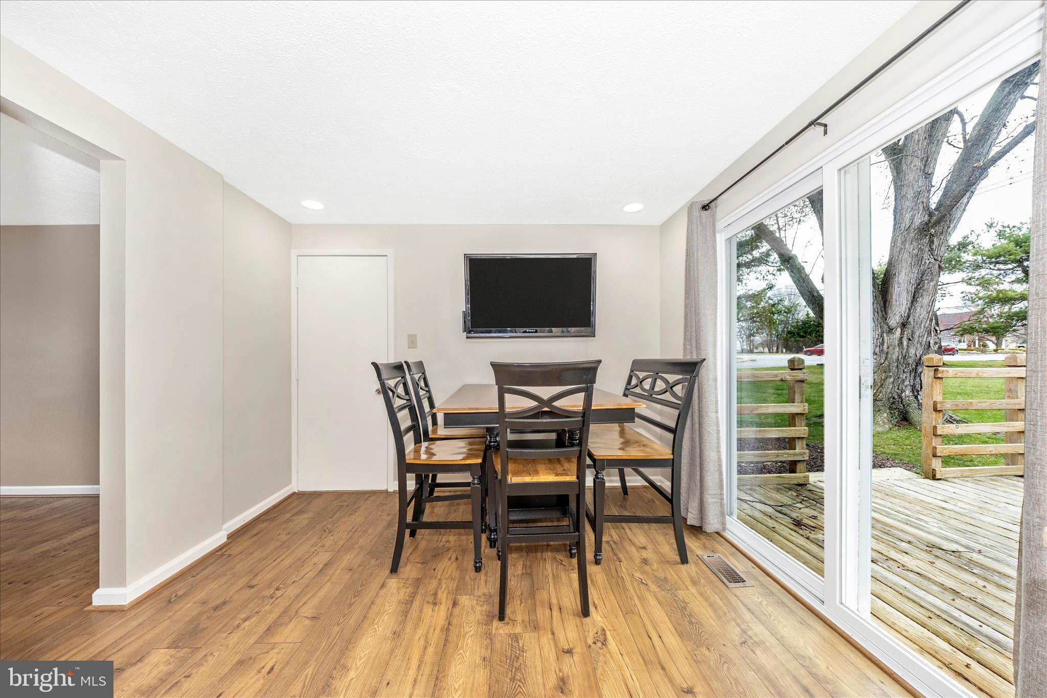 GLADE MANOR - Residential