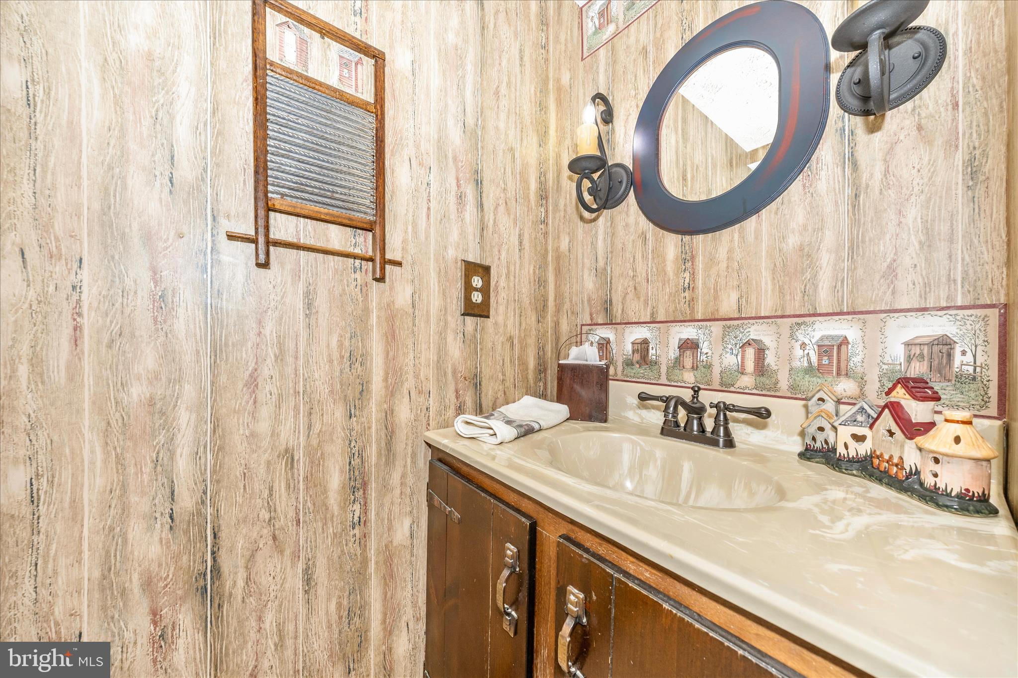 GLADE MANOR - Residential