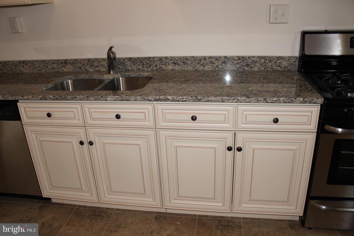 HAMILTON PARK - Residential Lease