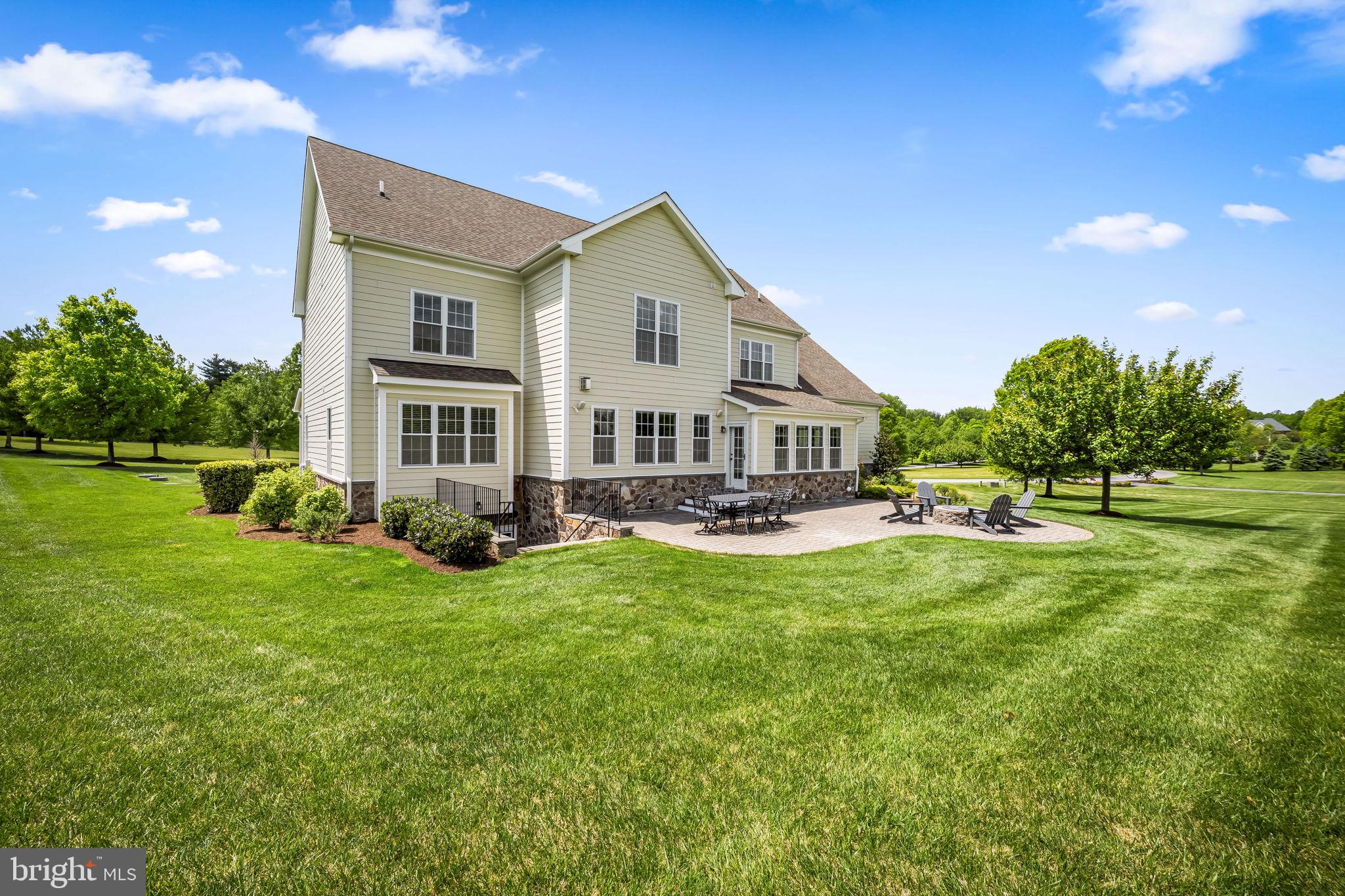 BRIAR KNOLL - Residential
