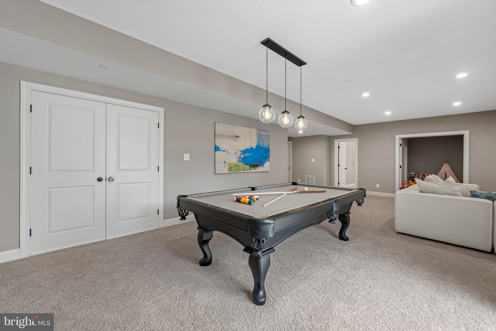 BRIAR KNOLL - Residential