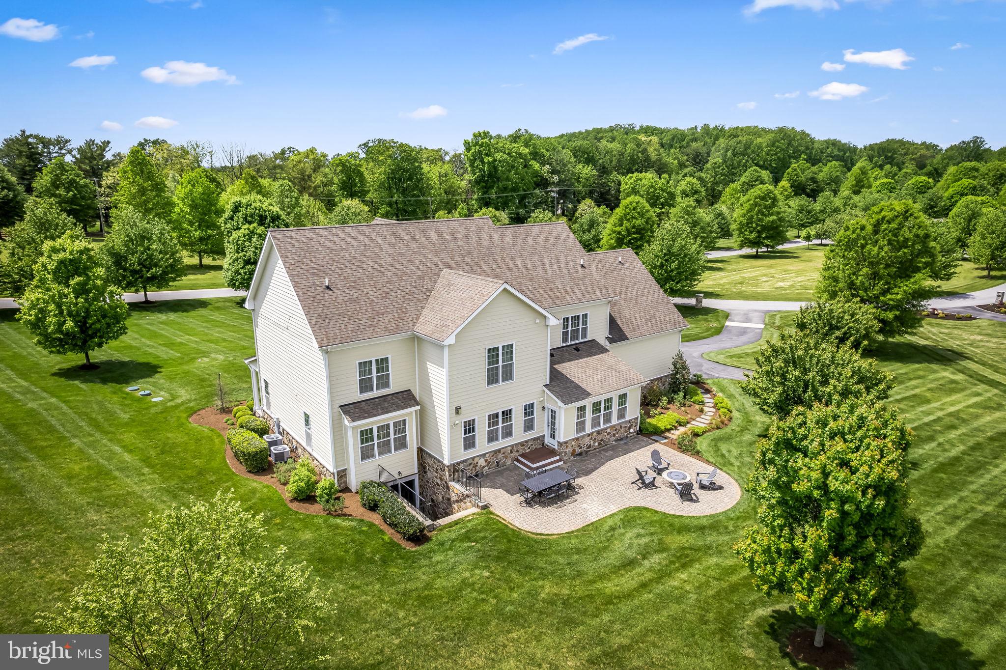 BRIAR KNOLL - Residential