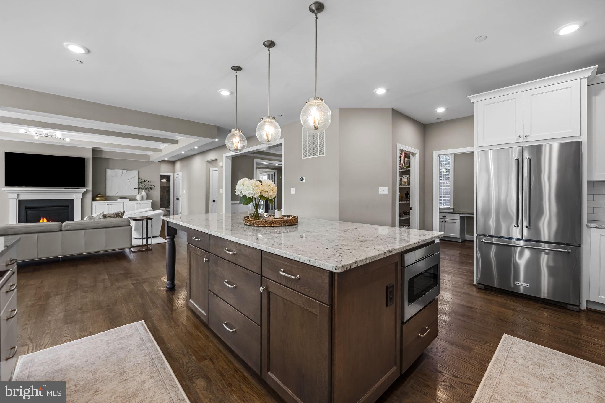 BRIAR KNOLL - Residential