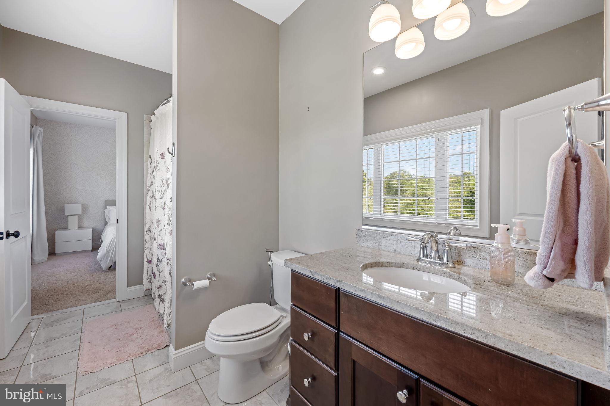 BRIAR KNOLL - Residential