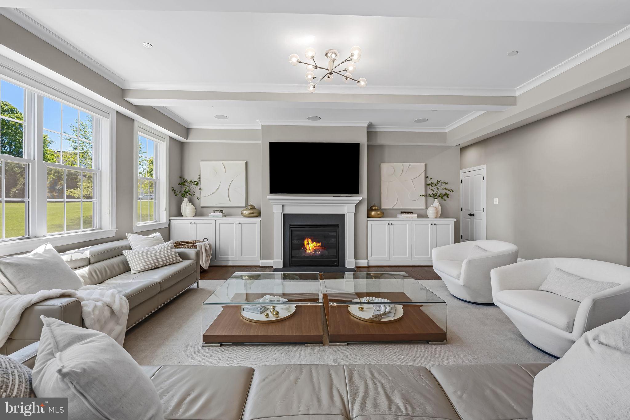 BRIAR KNOLL - Residential