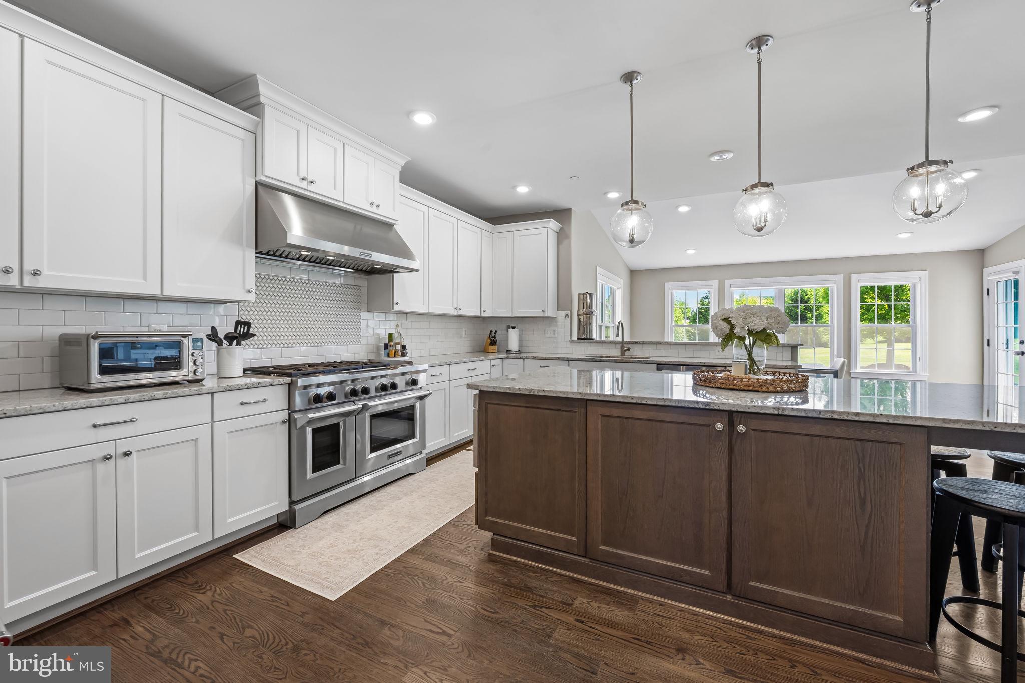BRIAR KNOLL - Residential