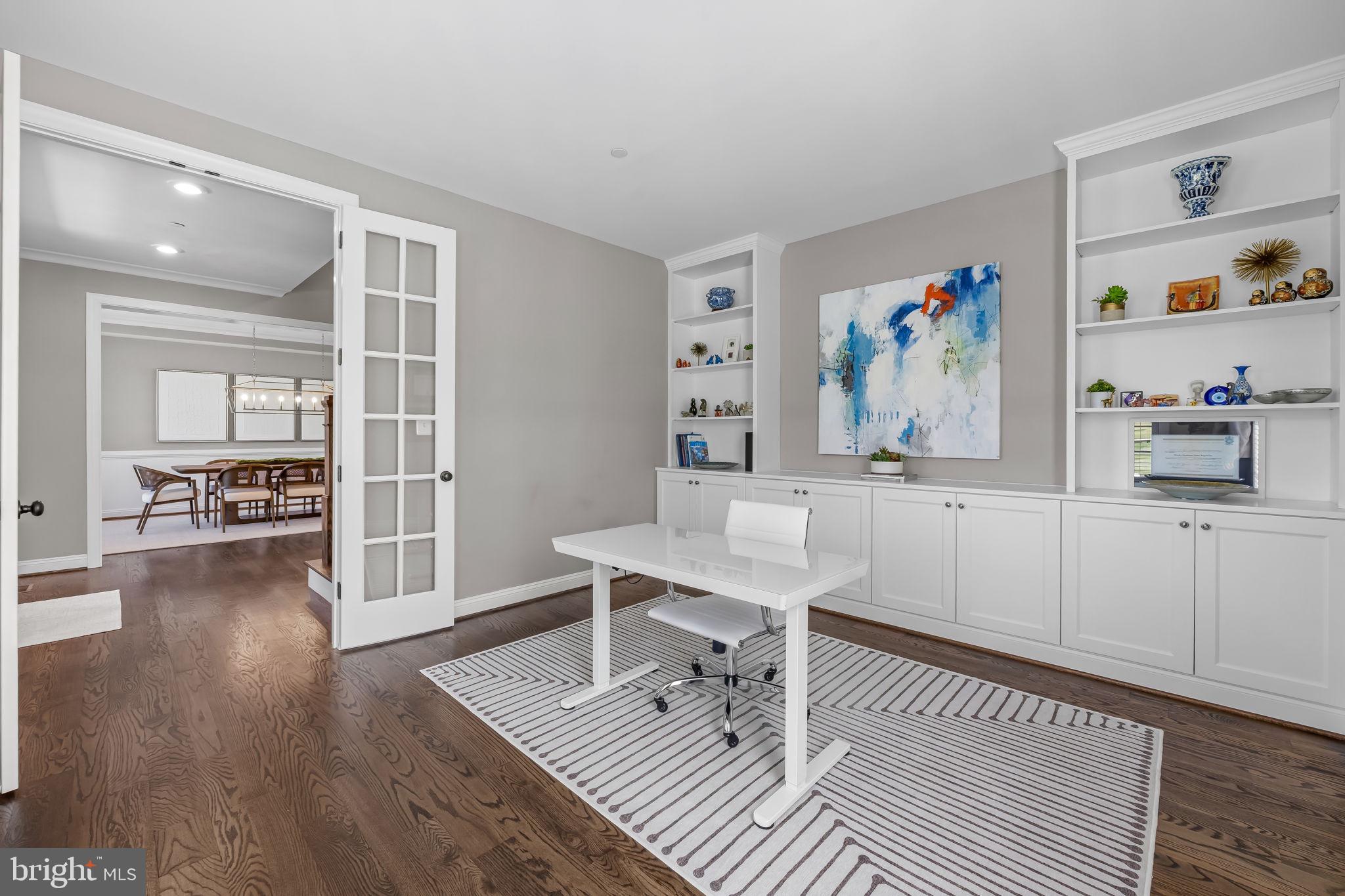 BRIAR KNOLL - Residential