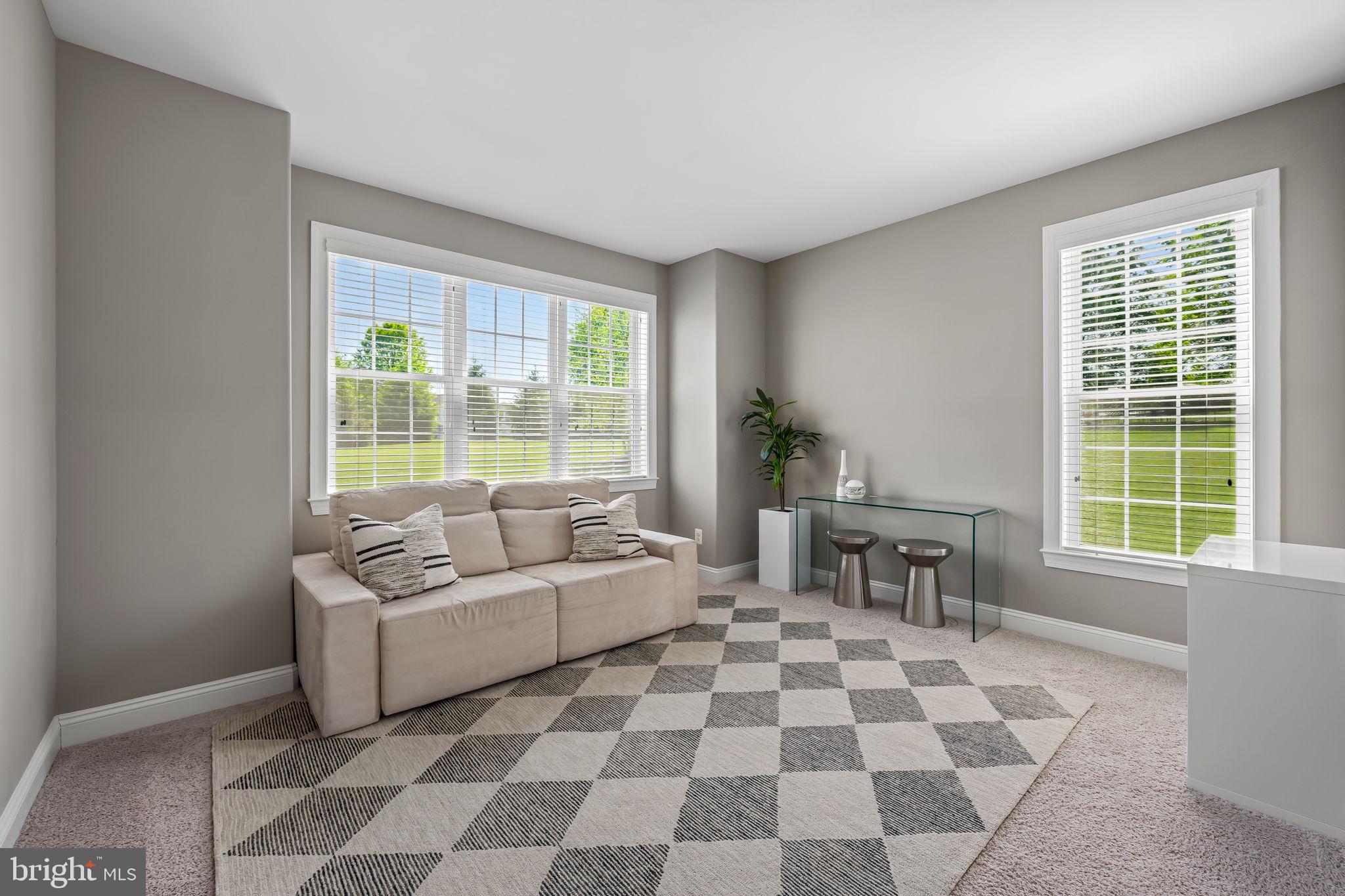 BRIAR KNOLL - Residential