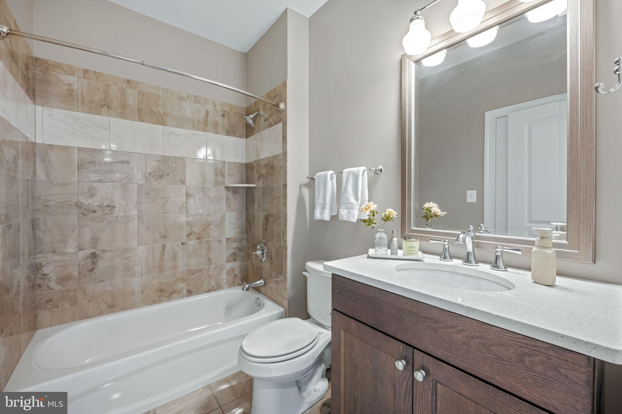 BRIAR KNOLL - Residential