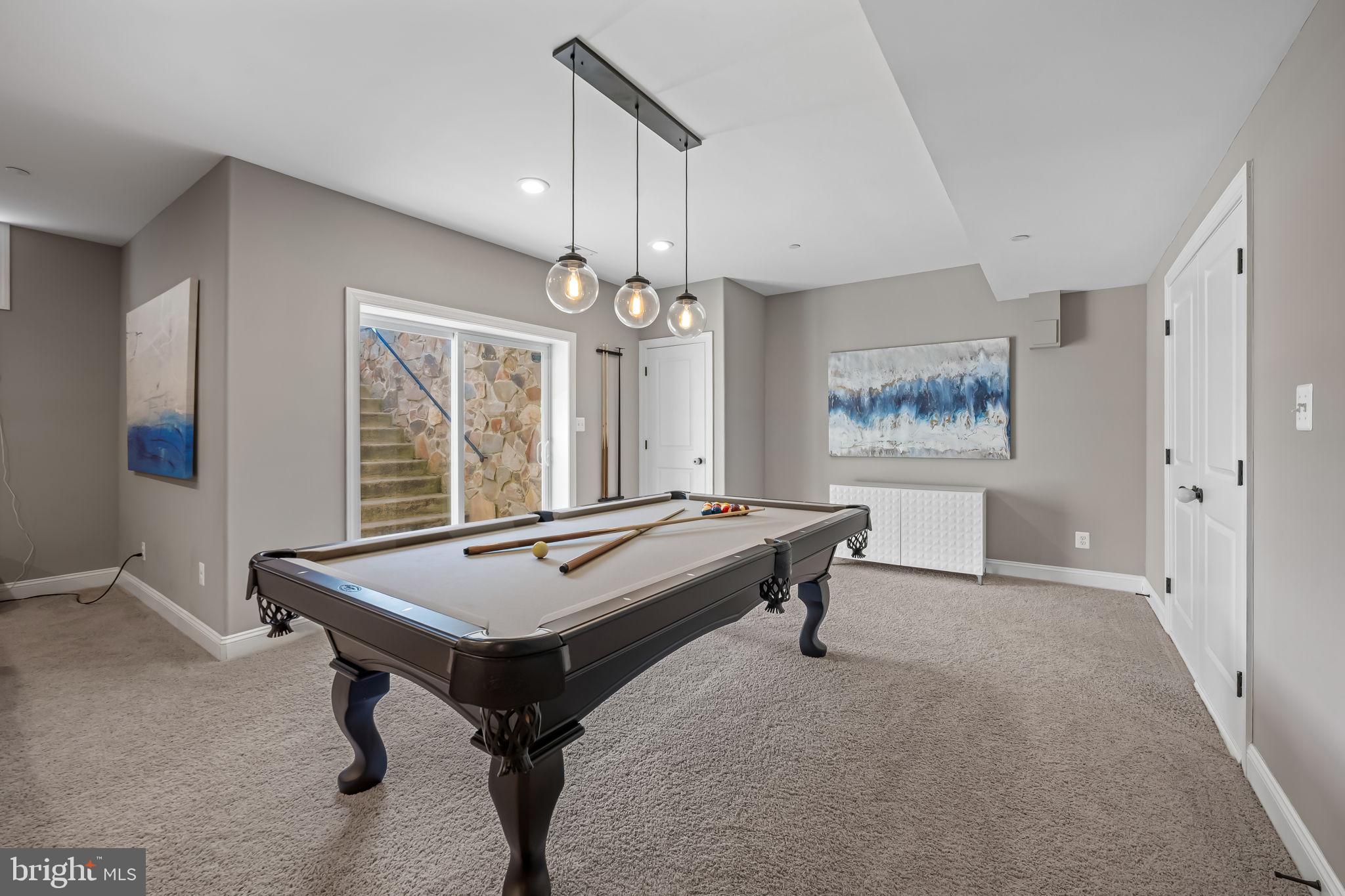 BRIAR KNOLL - Residential