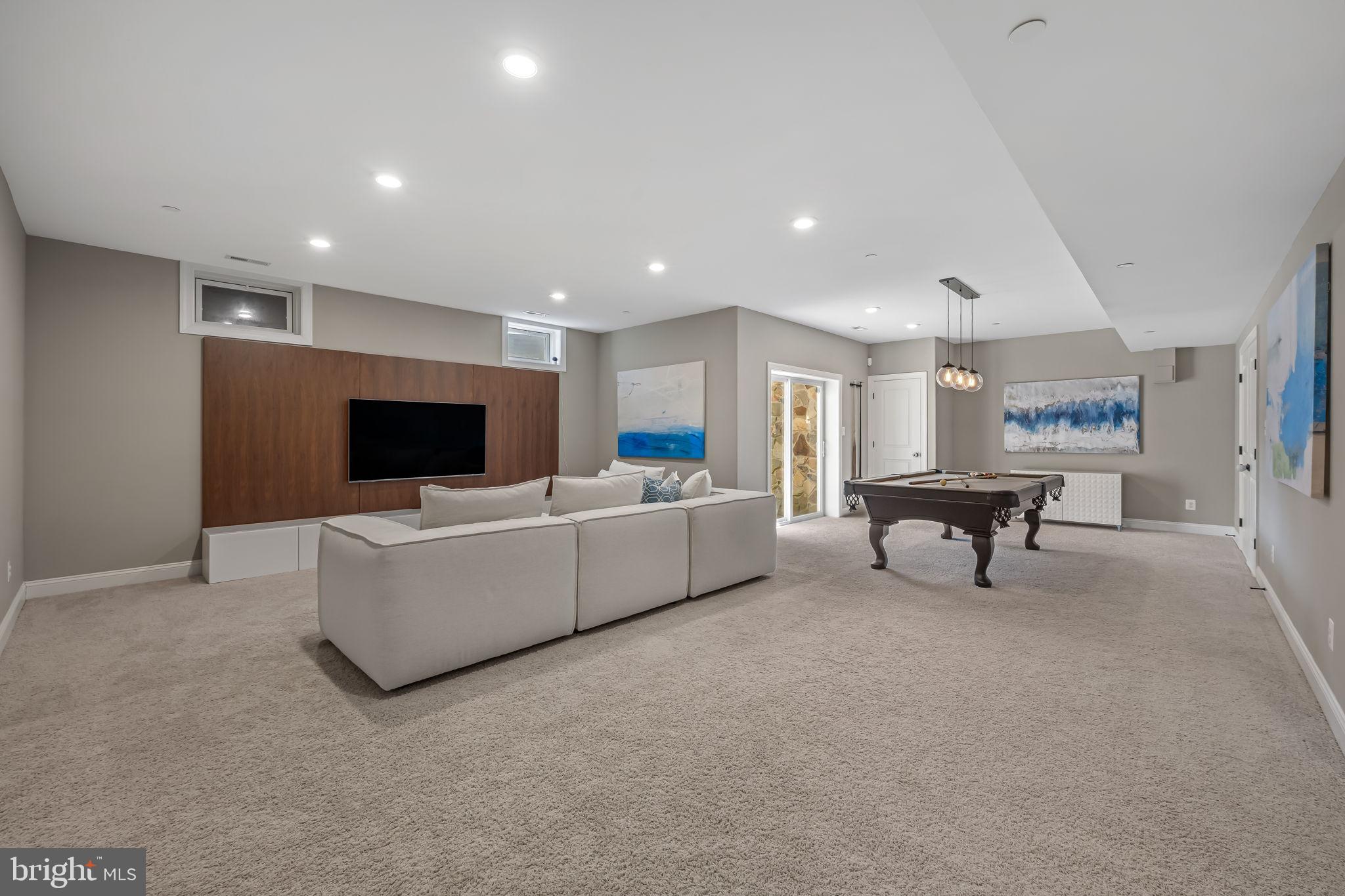 BRIAR KNOLL - Residential