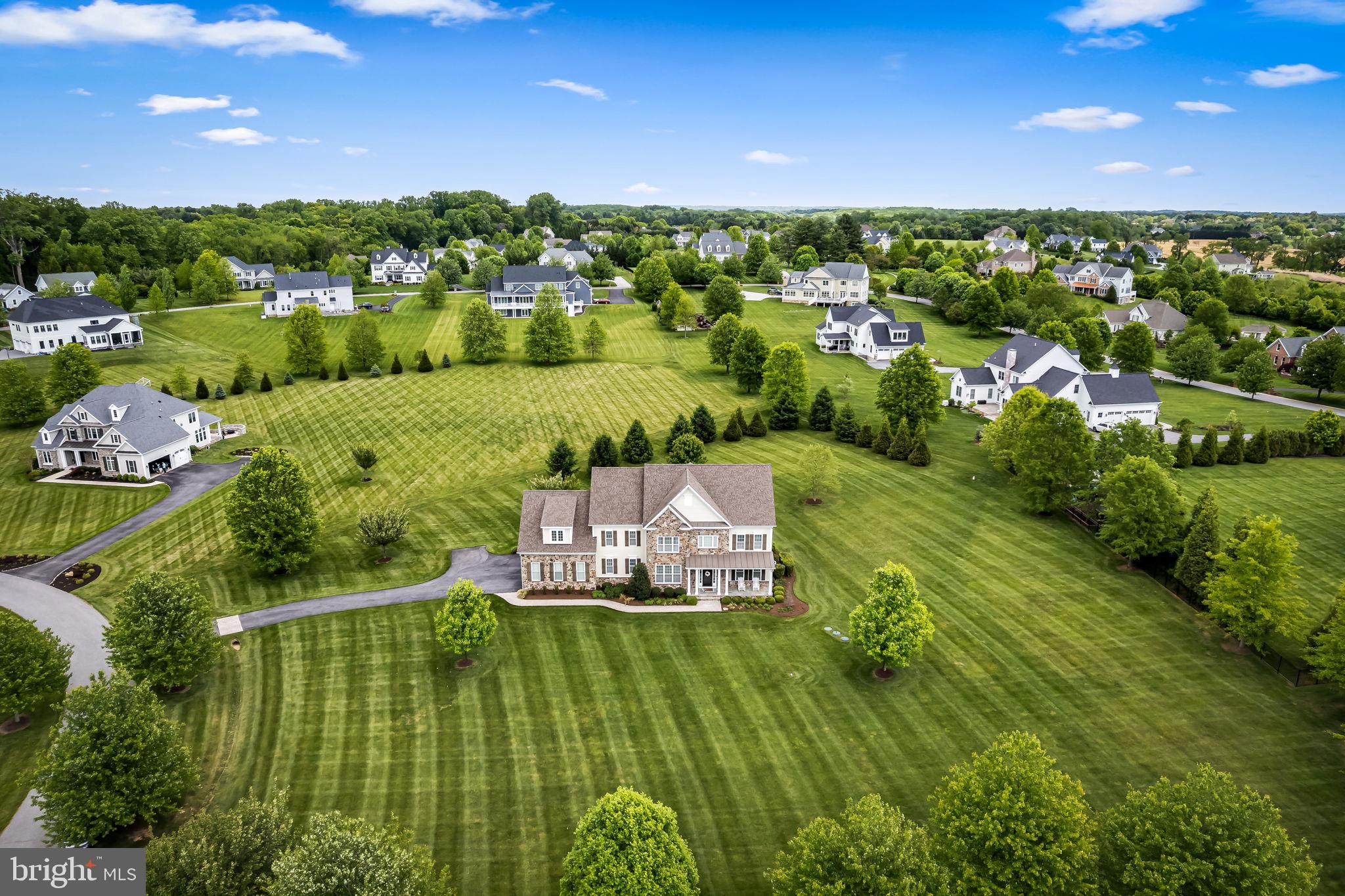 BRIAR KNOLL - Residential