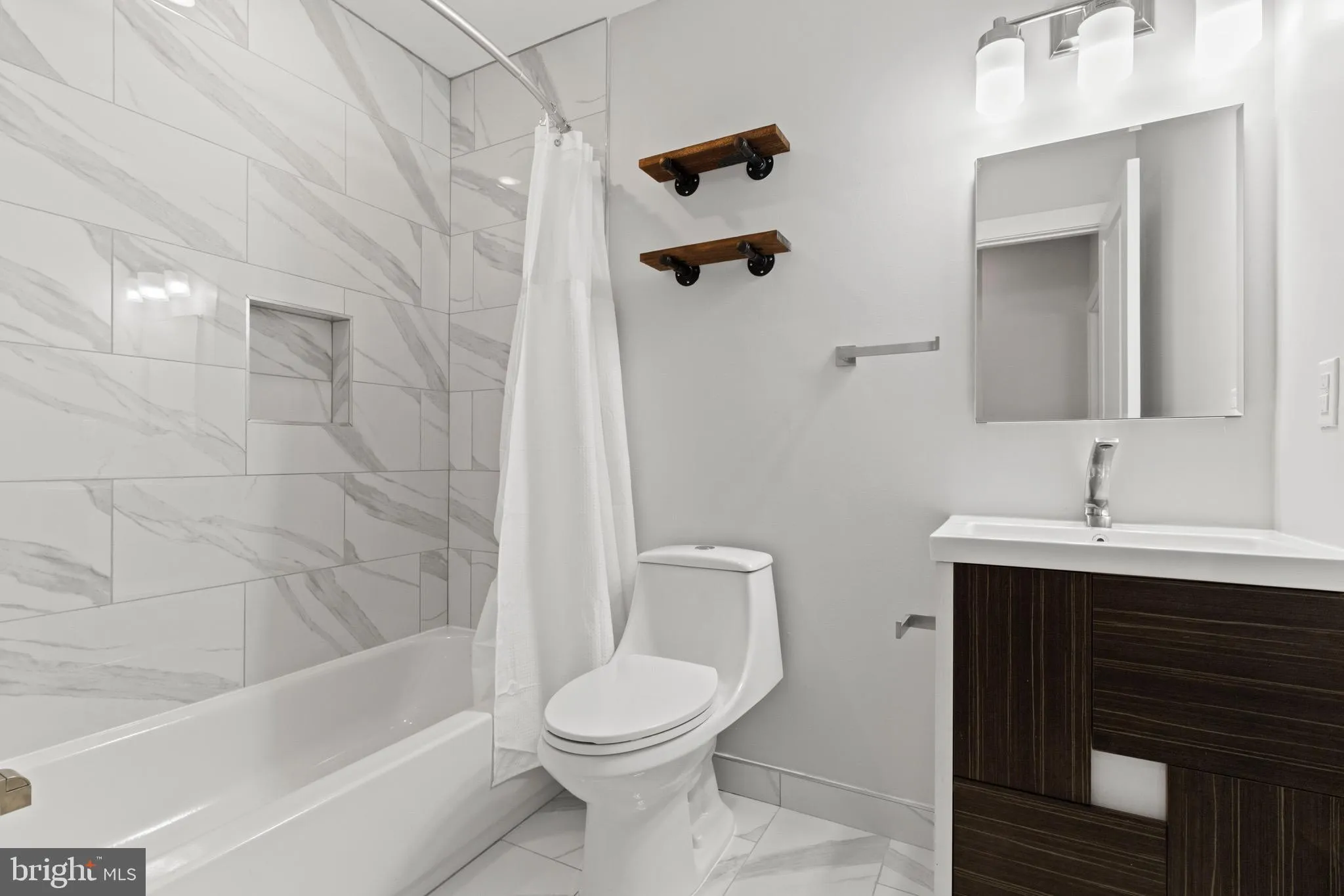 Philadelphia, Pennsylvania 19121, United States, 2 Bedrooms Bedrooms, ,1 BathroomBathrooms,Residential,Active,94634