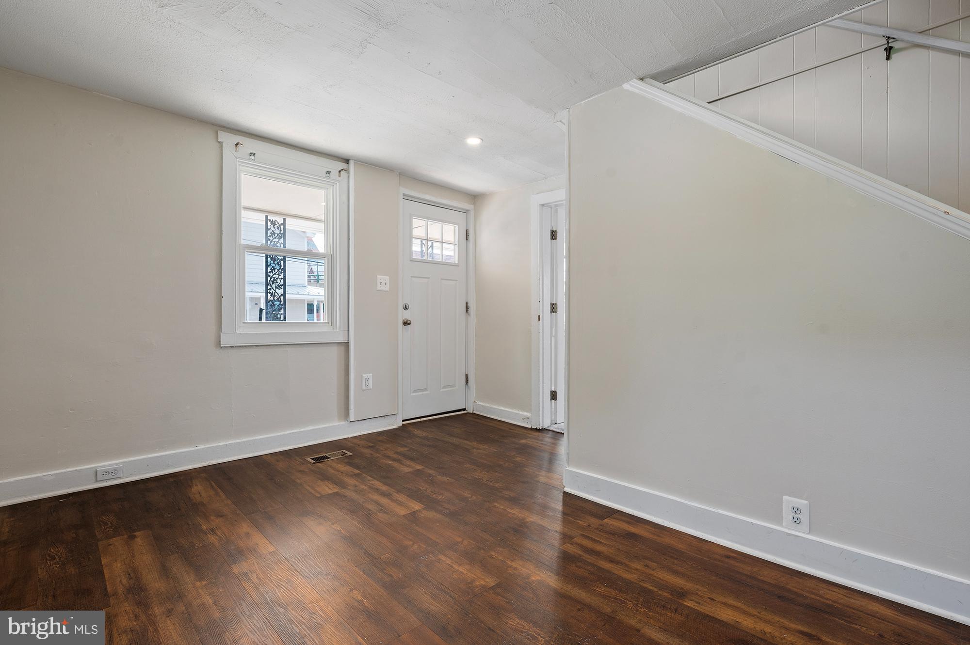 1 N VIRGINIA AVENUE