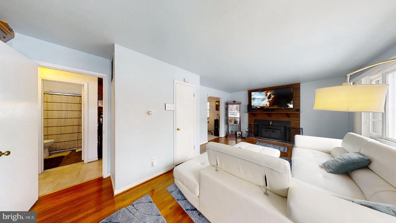 INDIAN VILLAGE IND HEAD - Residential