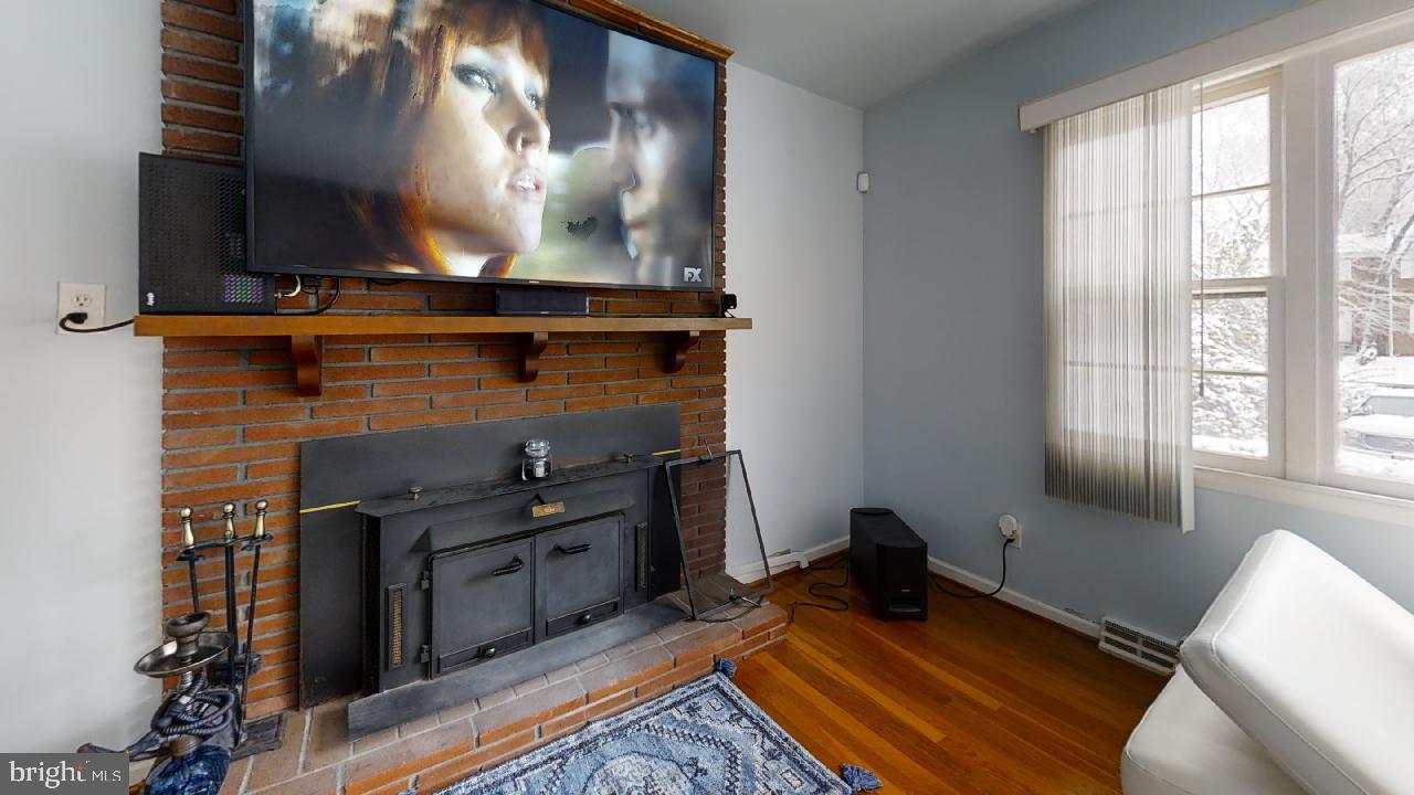 INDIAN VILLAGE IND HEAD - Residential