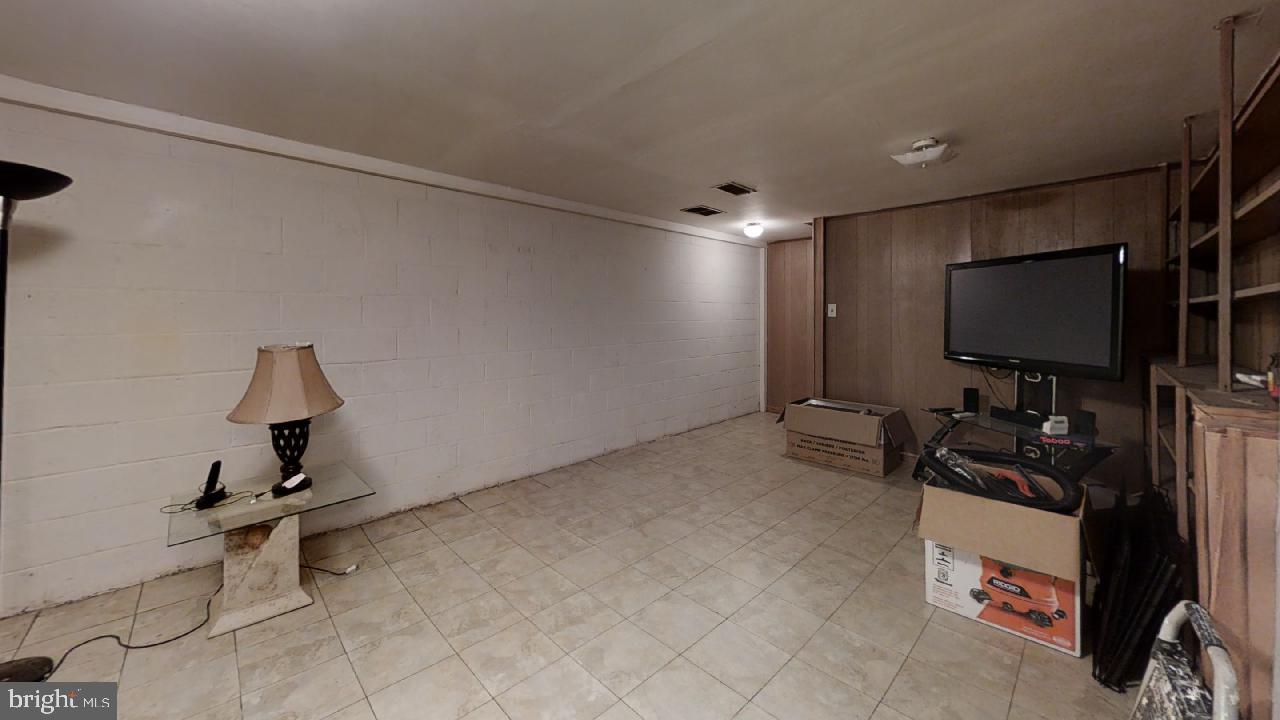 INDIAN VILLAGE IND HEAD - Residential