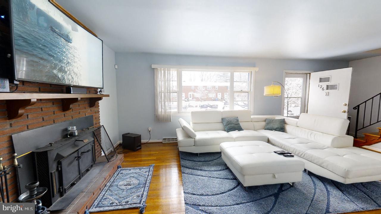 INDIAN VILLAGE IND HEAD - Residential