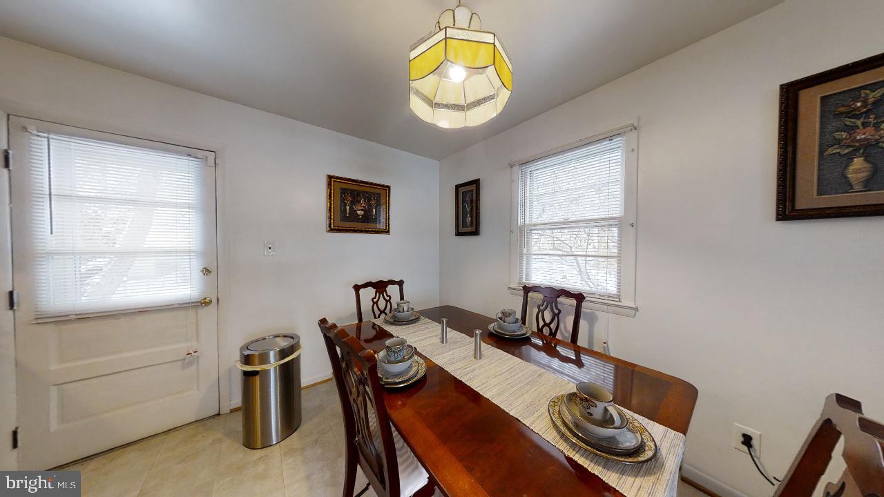 INDIAN VILLAGE IND HEAD - Residential