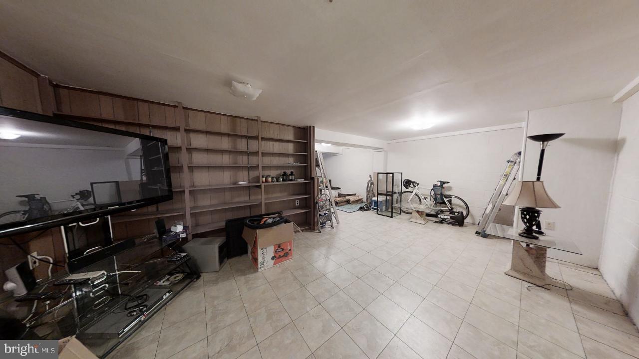 INDIAN VILLAGE IND HEAD - Residential