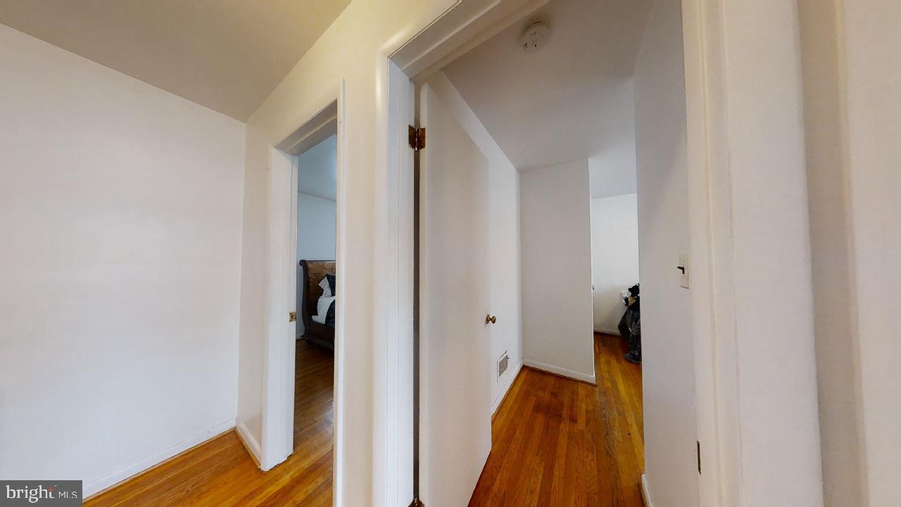 INDIAN VILLAGE IND HEAD - Residential