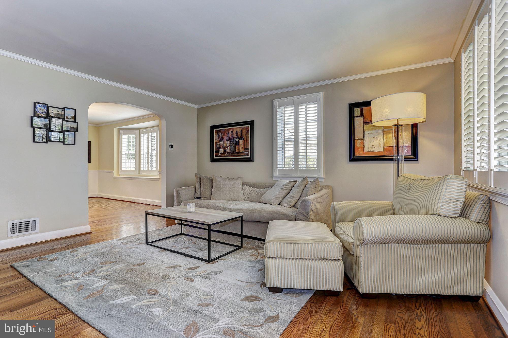 SMALL ACRES - Residential