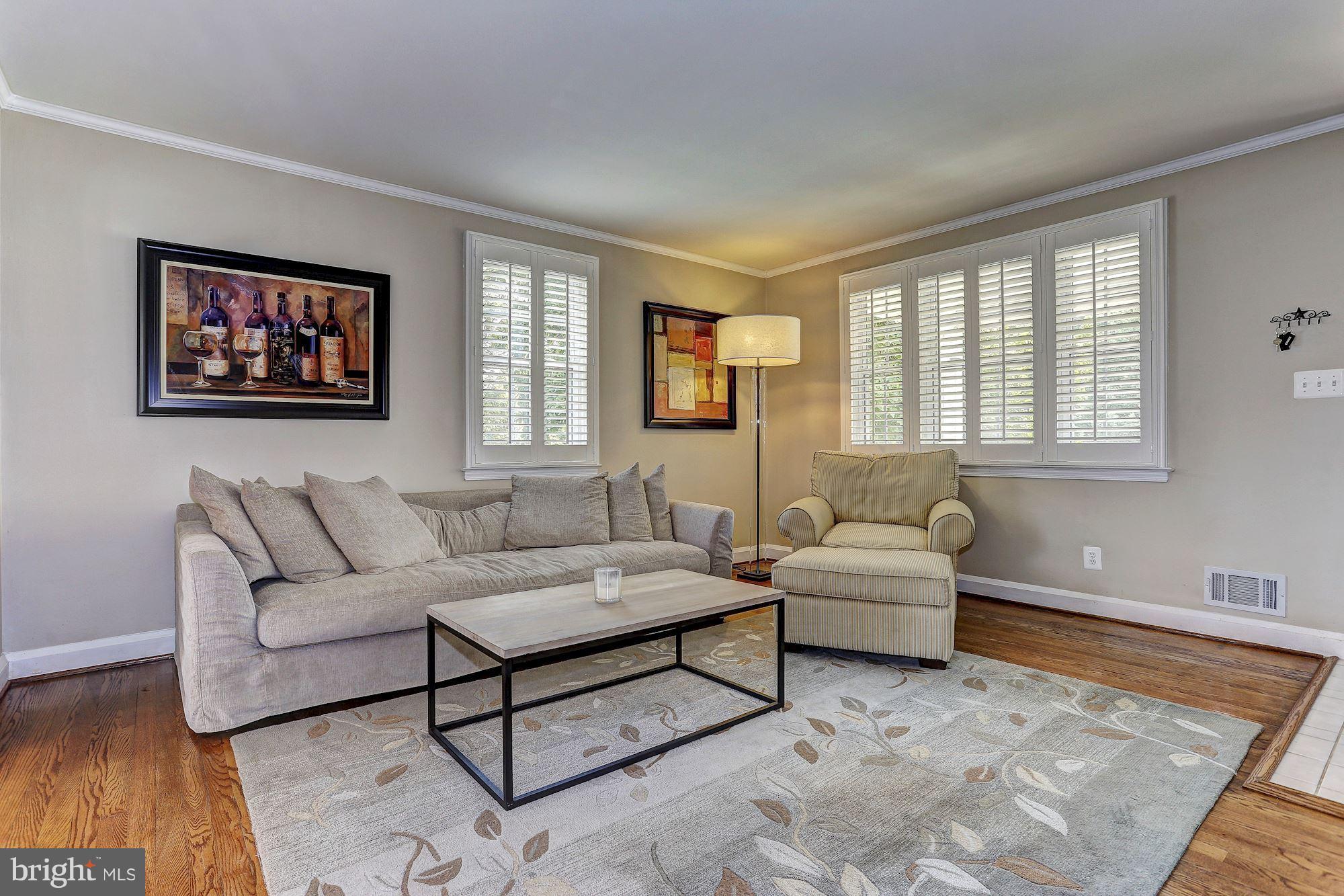 SMALL ACRES - Residential