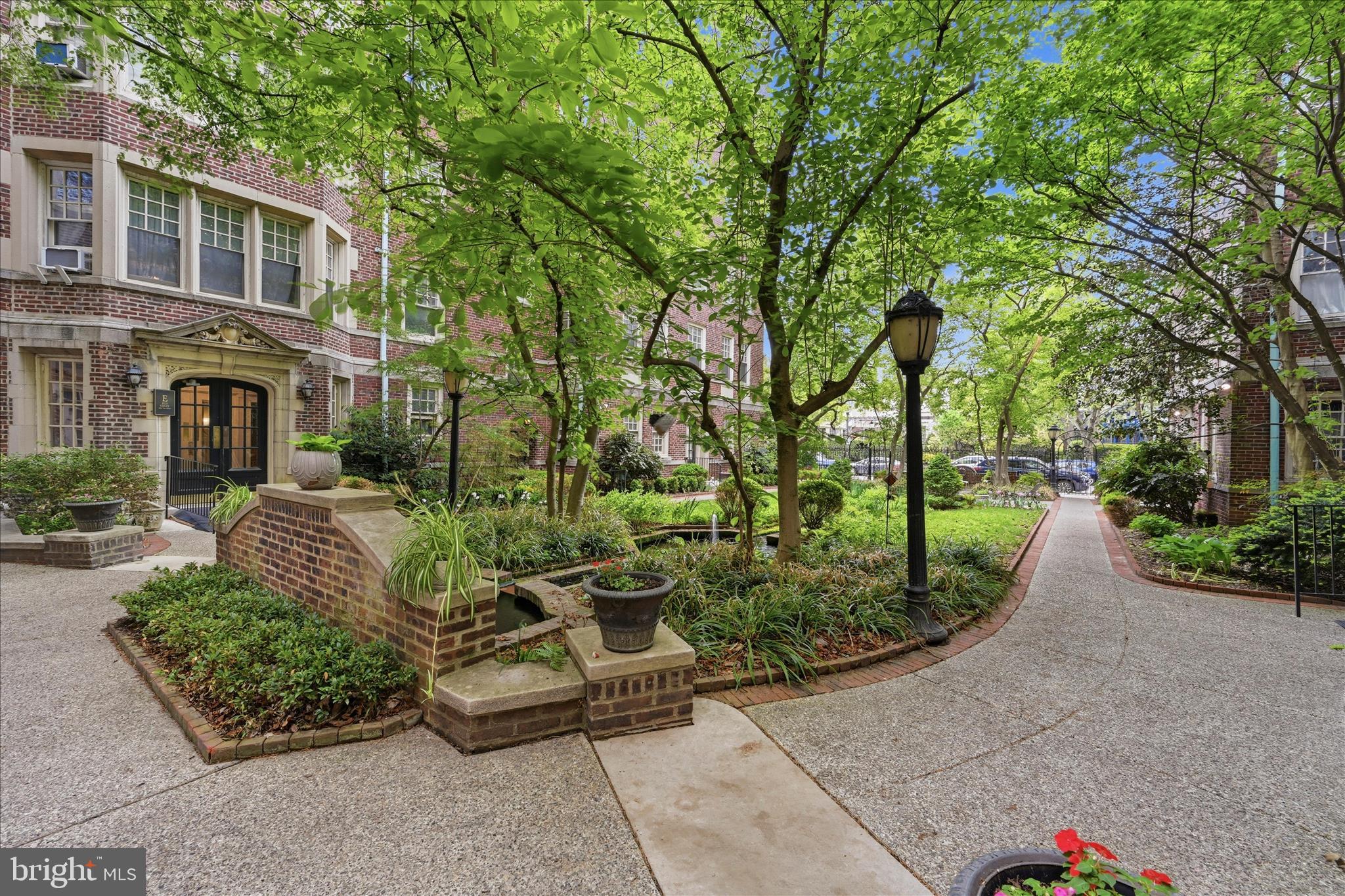 4637 PINE STREET 00 D306